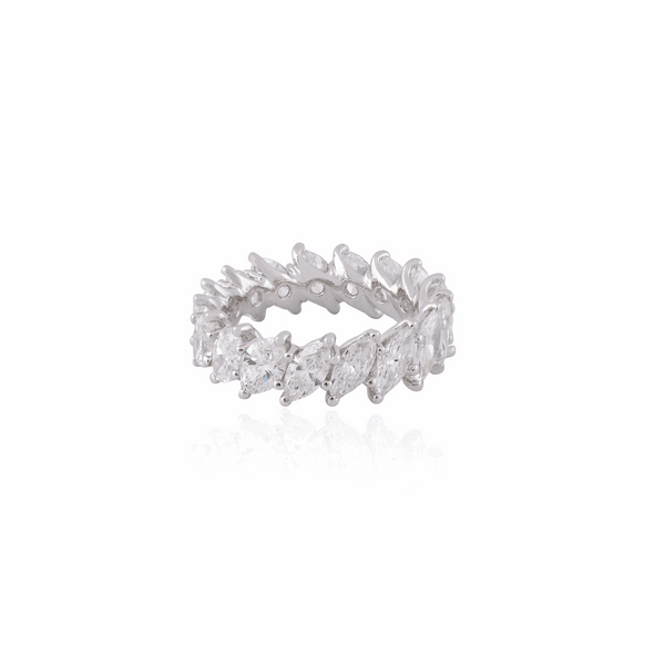 Three stone engagement rings