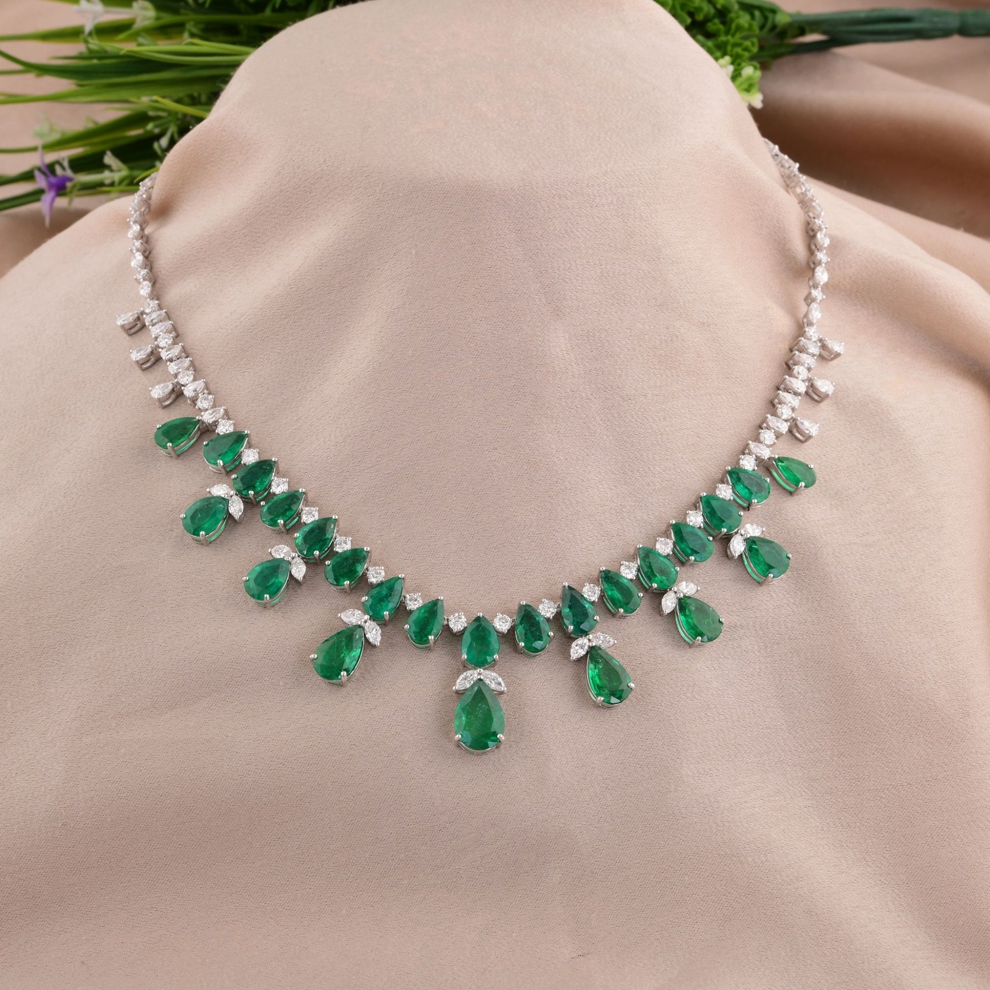 26.93 Tcw Zambian Emerald SI/H Diamond Fine Gold Wedding Necklace