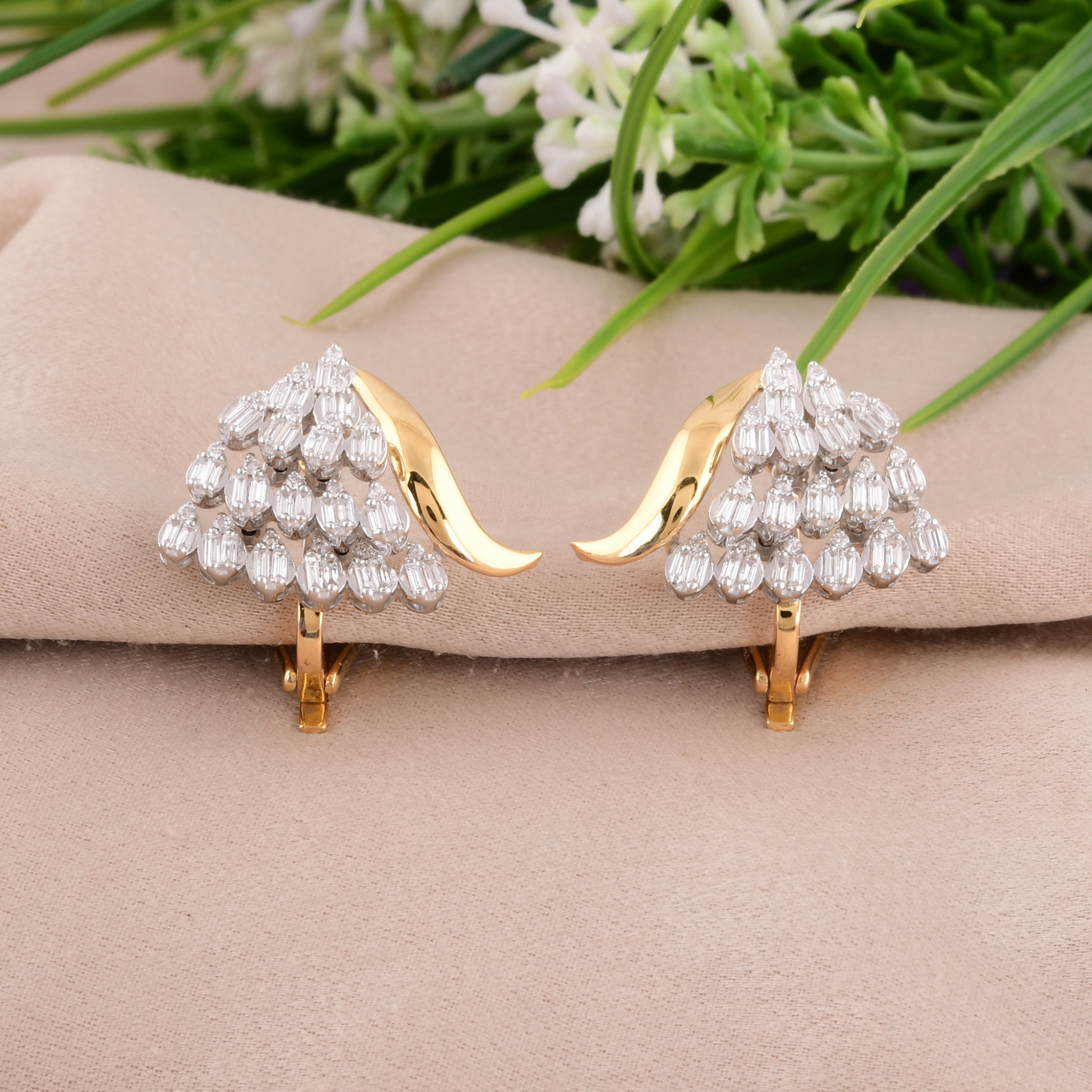 Brilliant Cut Natural H/SI Baguette Diamond Floral Studs Gold Earrings
