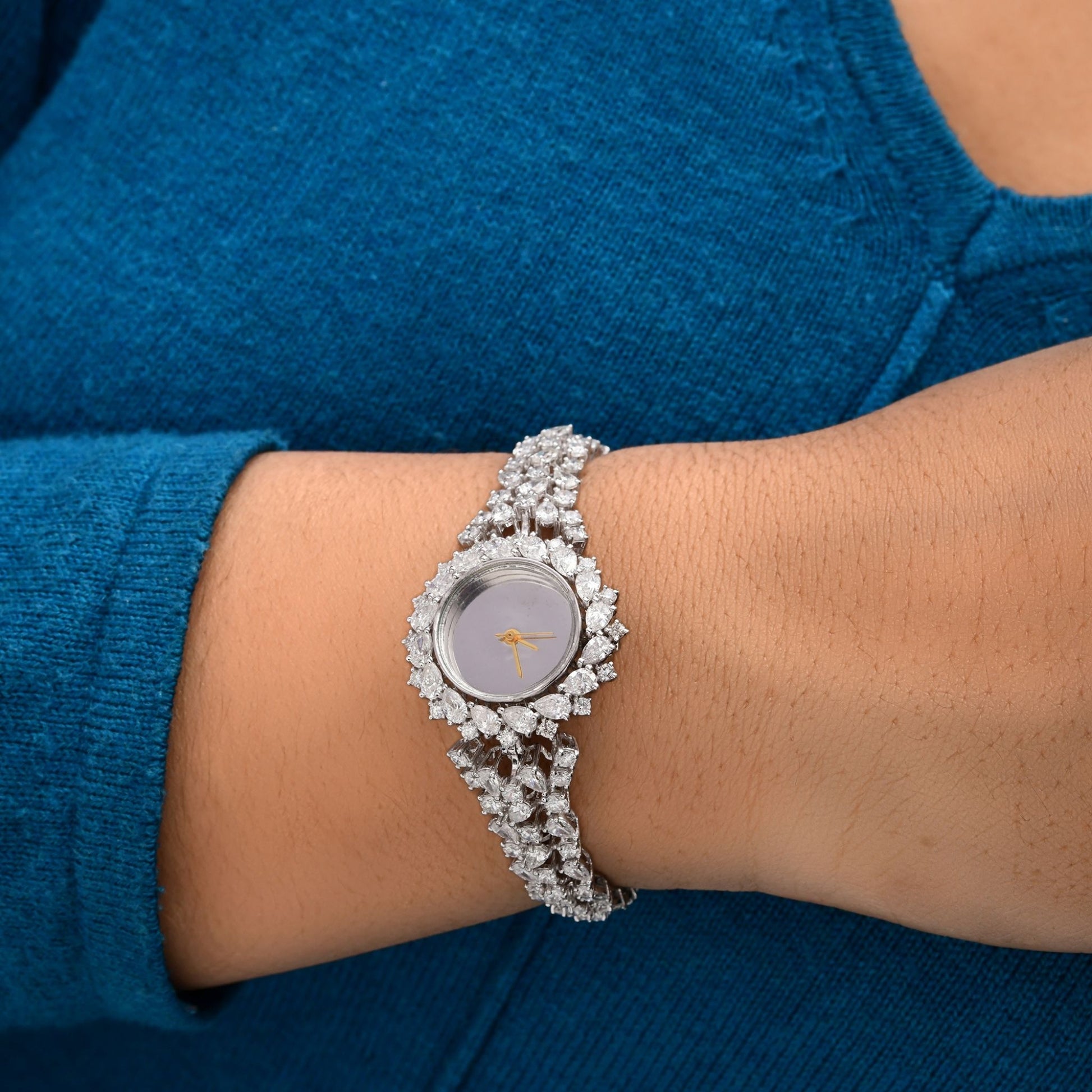 9.23 Carat Natural SI/H Diamond Wedding Gold Wrist Watch