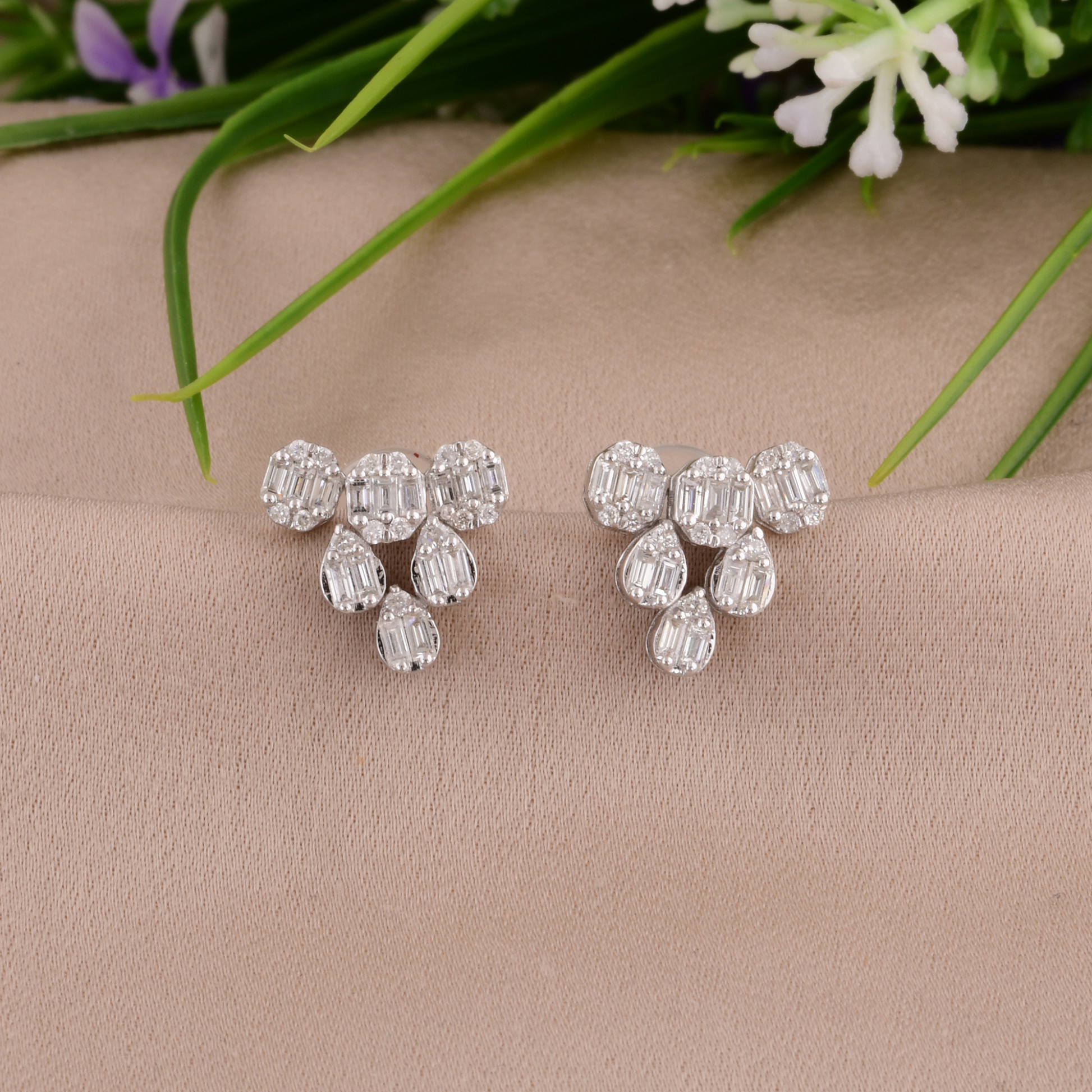 Baguette Cut Natural SI Clarity HI Color Diamond Stud Fine Gold Earrings