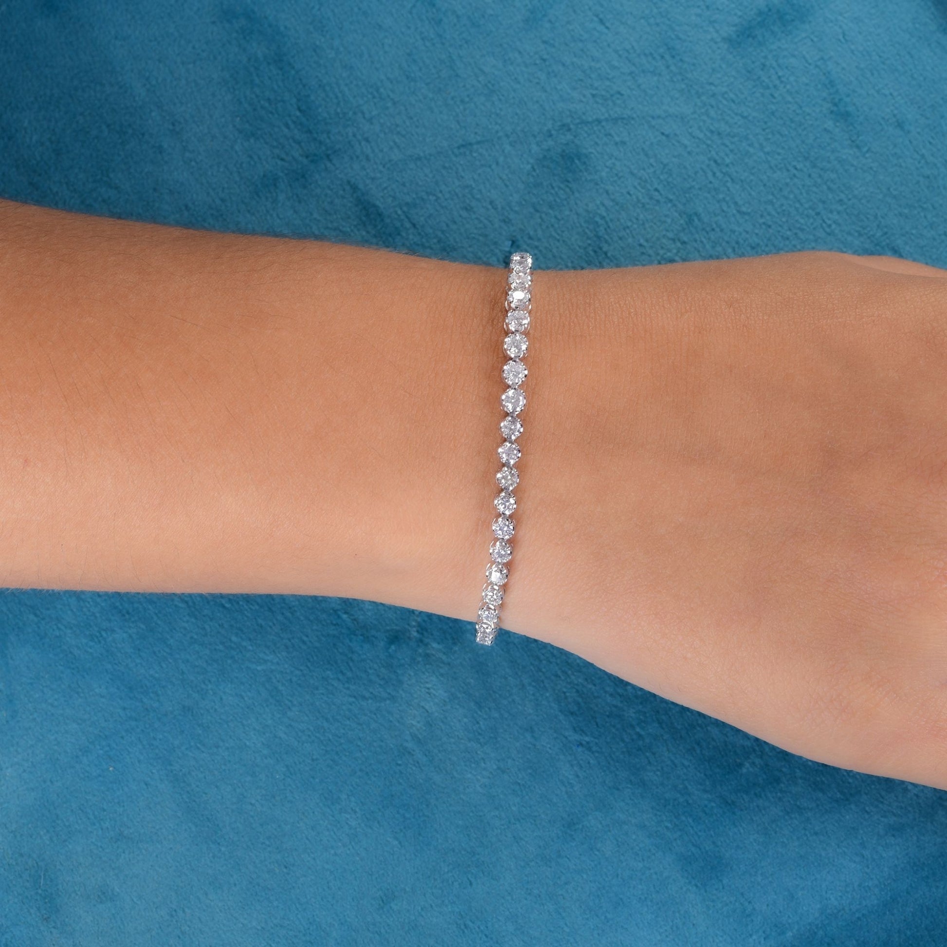 Bezel Set Round Cut Diamond Tennis Bracelet in SI Clarity