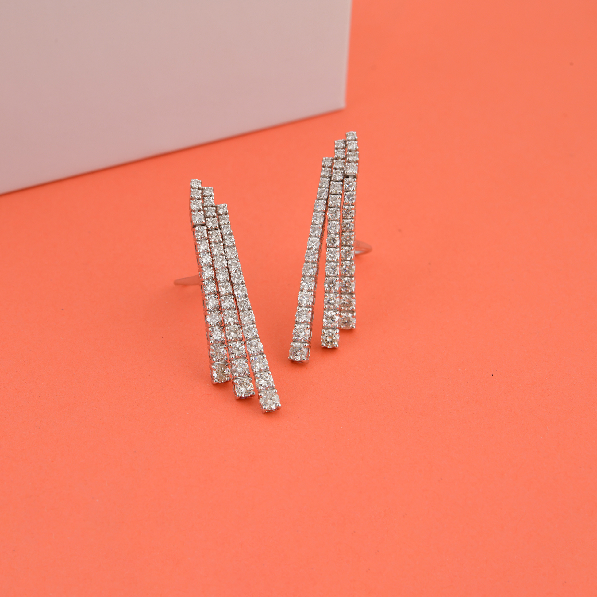 Natural Diamond 3.46 Carat Round Shape Gold Chandelier Bar Dangle Earrings