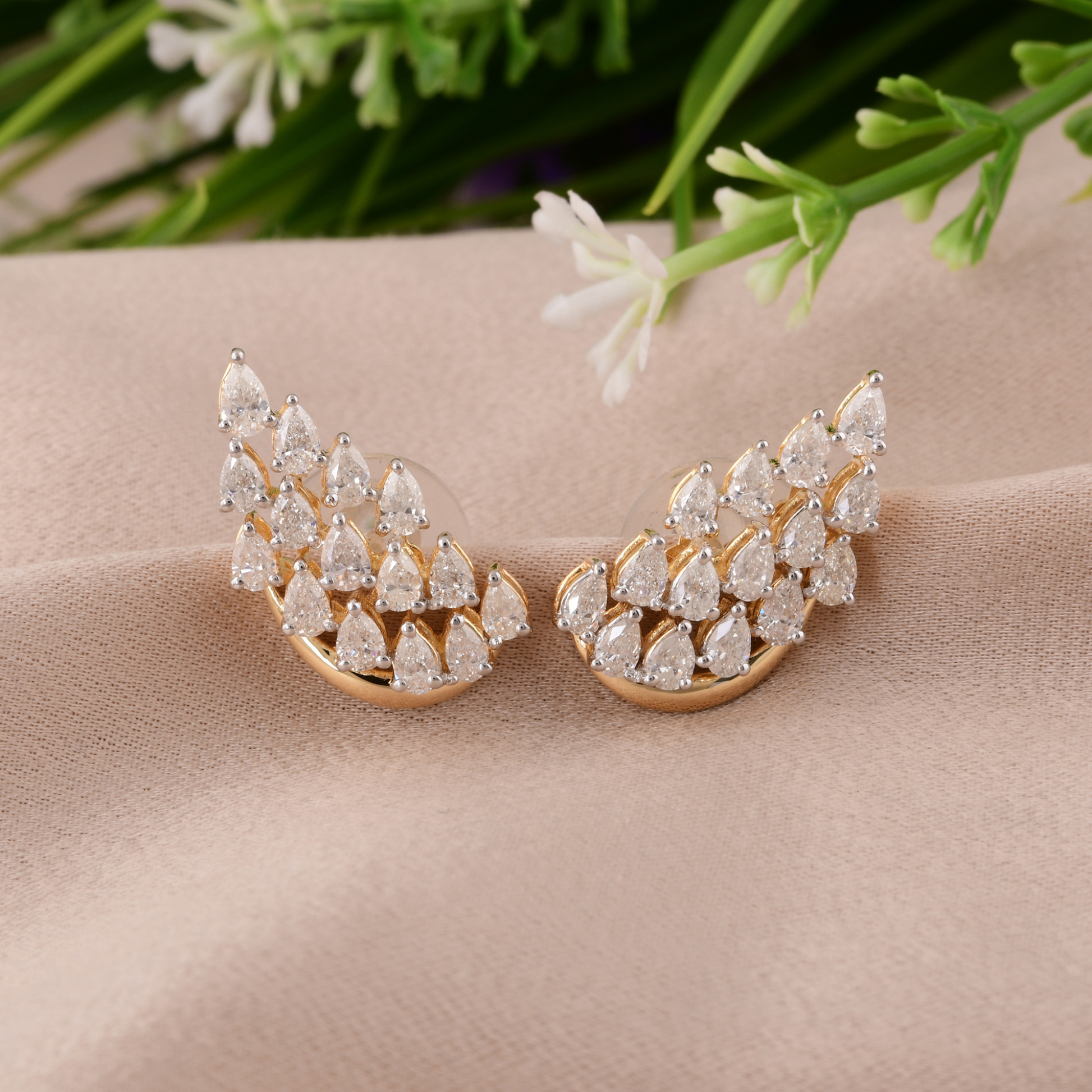 Leaf Pear Cut Design Cluster Natural Diamond Gold Stud Earrings