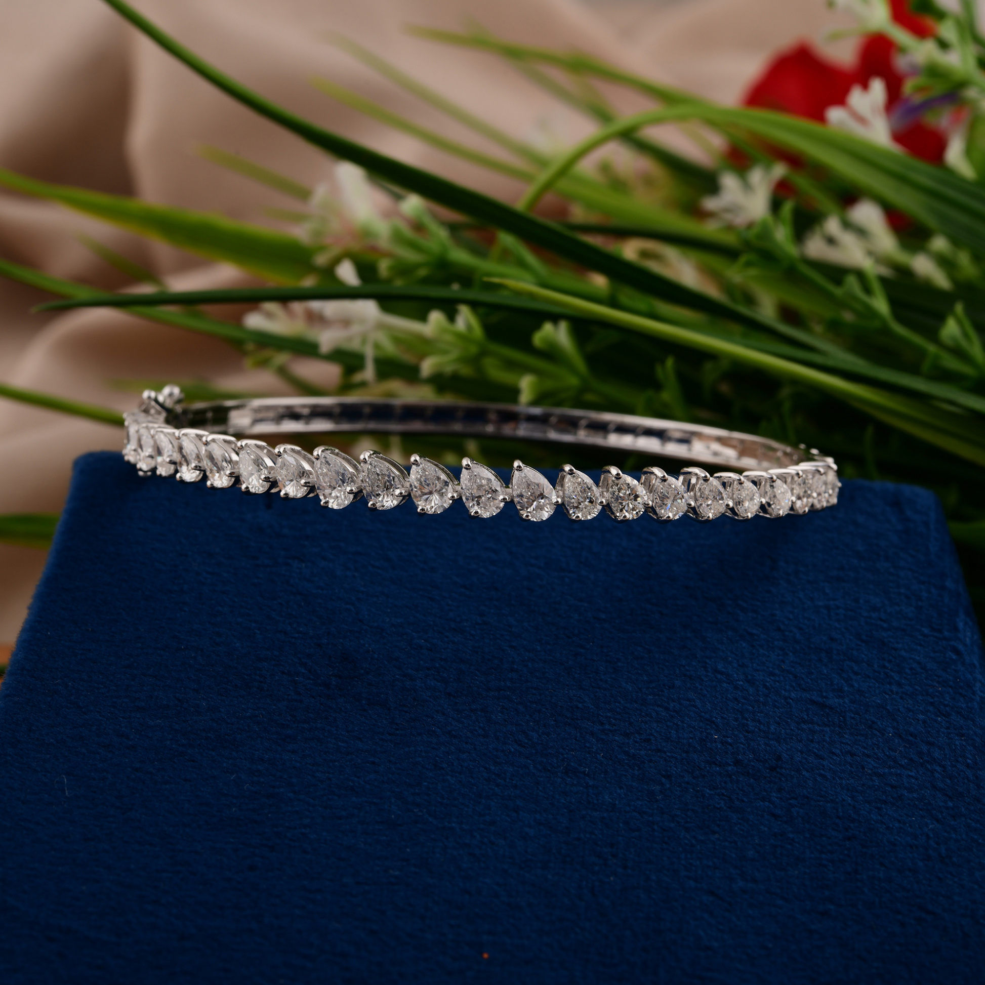 Certified Fine Gold Bangle Bracelet with 3.15 Carat Natural Pear Diamonds