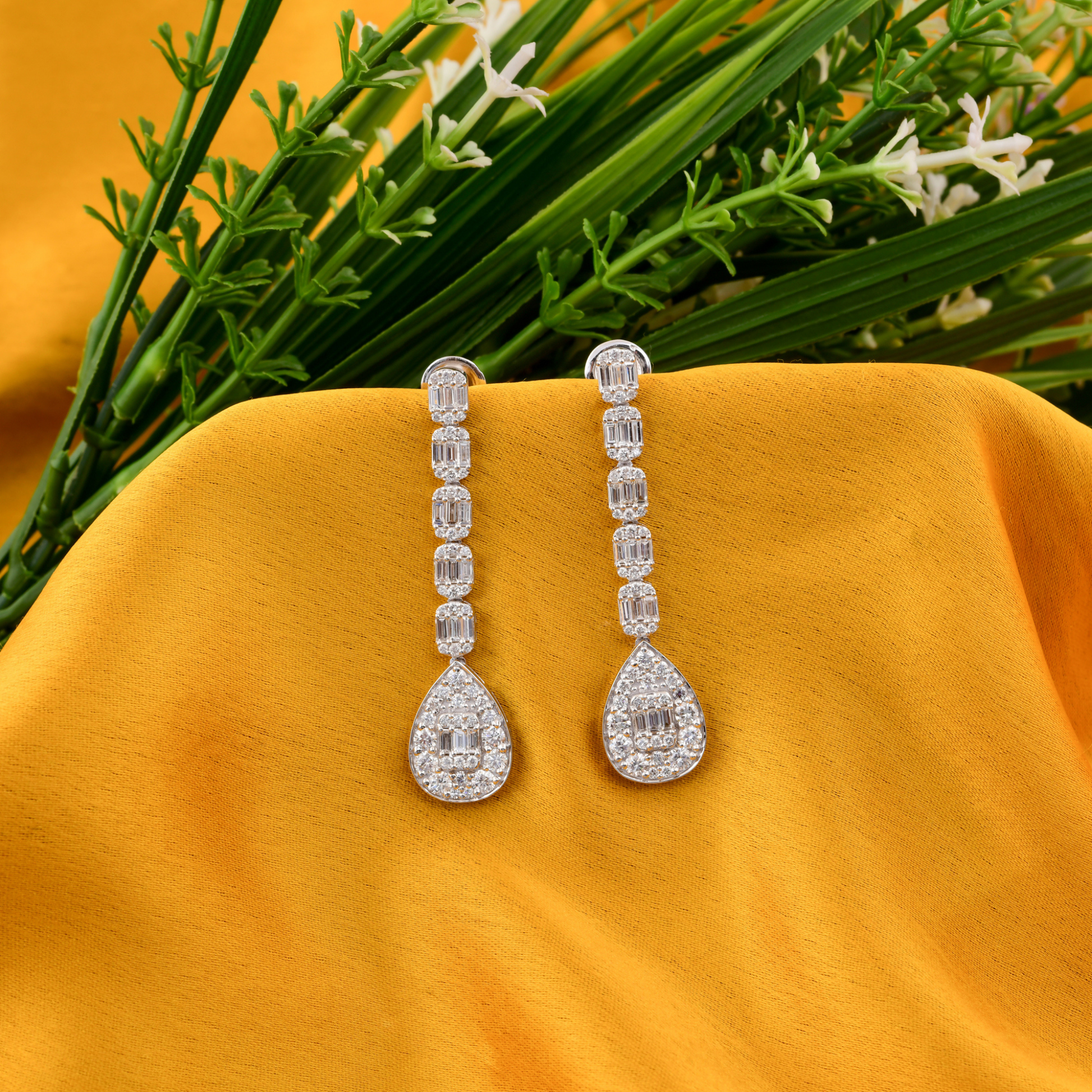Fine Gold Statement Dangle 3.13 Carat Pave Diamond Earrings for Weddings