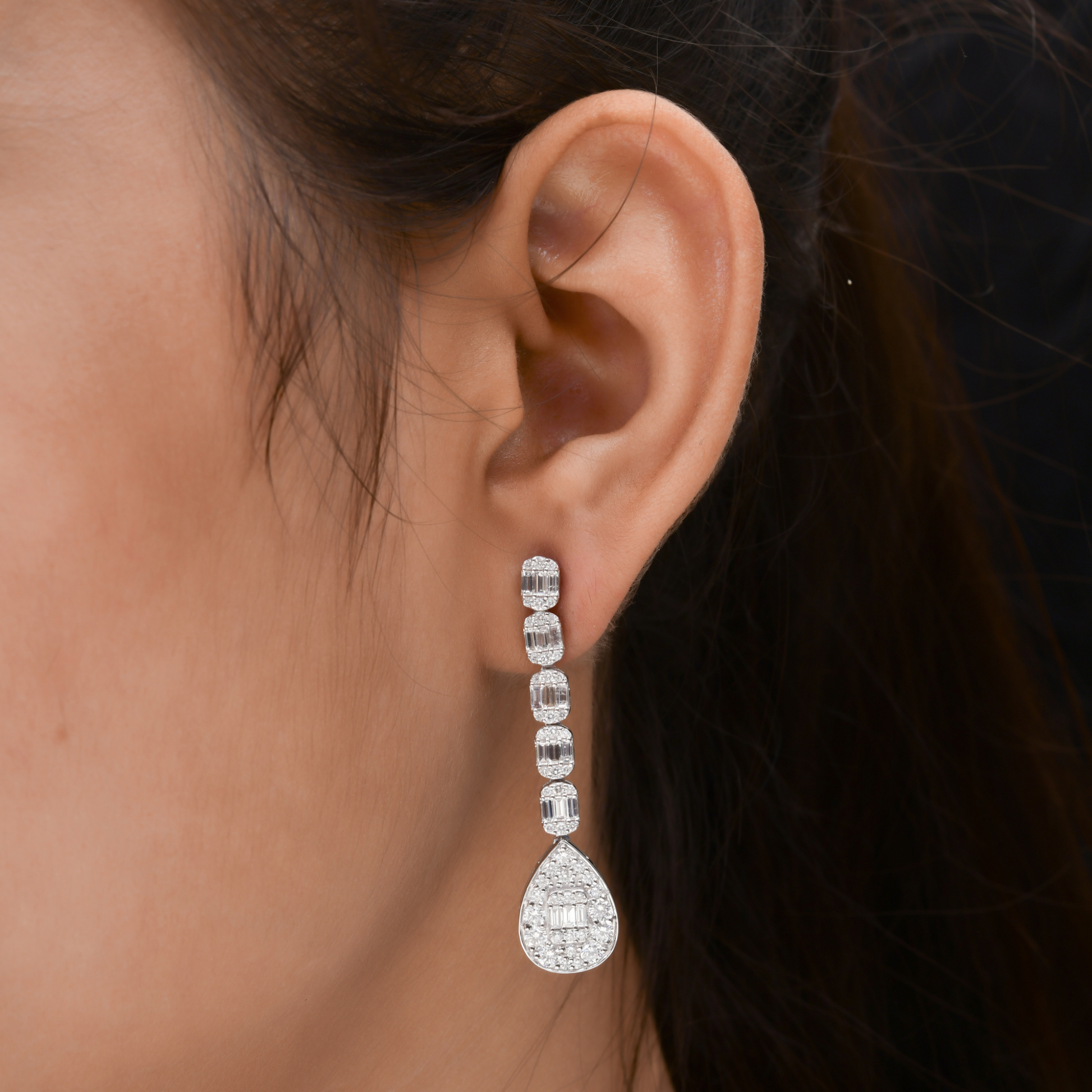 Fine Gold Statement Dangle 3.13 Carat Pave Diamond Earrings for Weddings