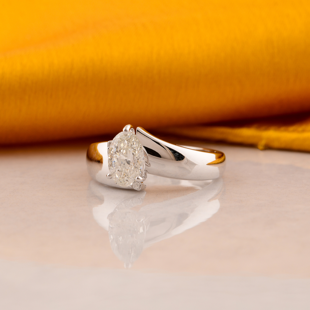 Oval Cut Natural SI Clarity HI Color Diamond Engagement Fine Gold Ring