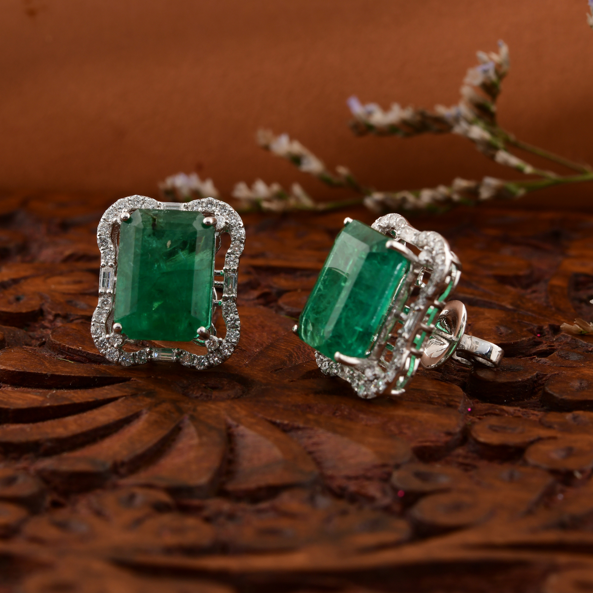 12.32 Tcw Natural SI/H Emerald Gemstone Diamond Fine Stud Earrings