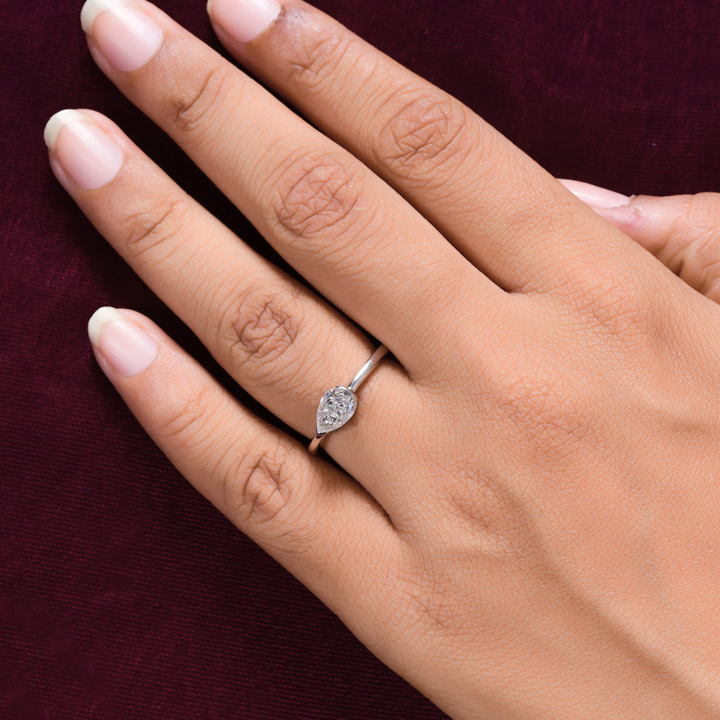 Solitaire Natural SI Clarity HI Color Pear Cut Diamond Ring in Fine Gold