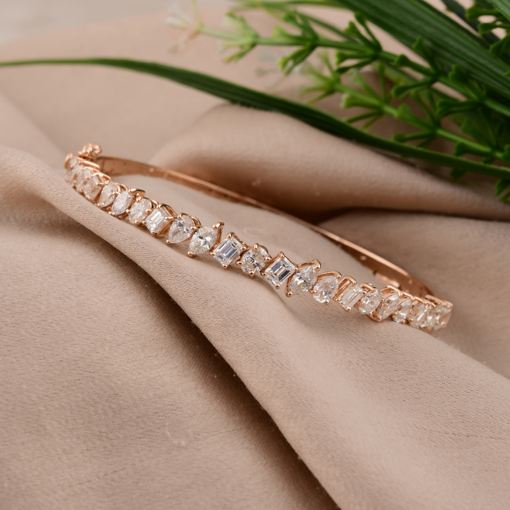 4.11 Carat Natural Diamond Multi Shape Brilliant Cut Gold Bracelet
