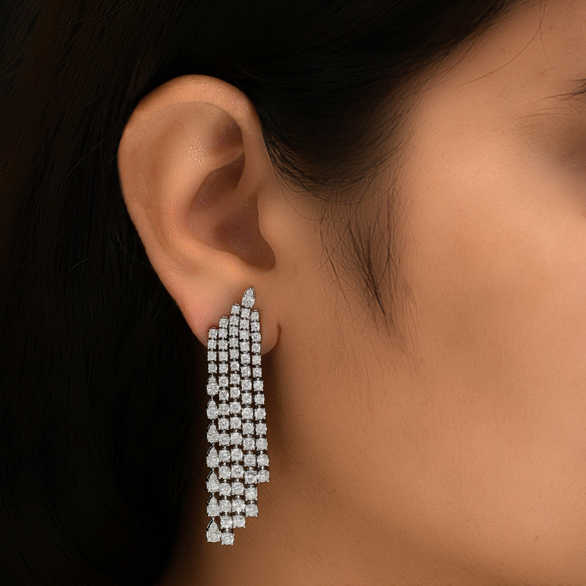 7.42 Carat Natural Diamond Chandelier Dangle Earrings in Fine Gold