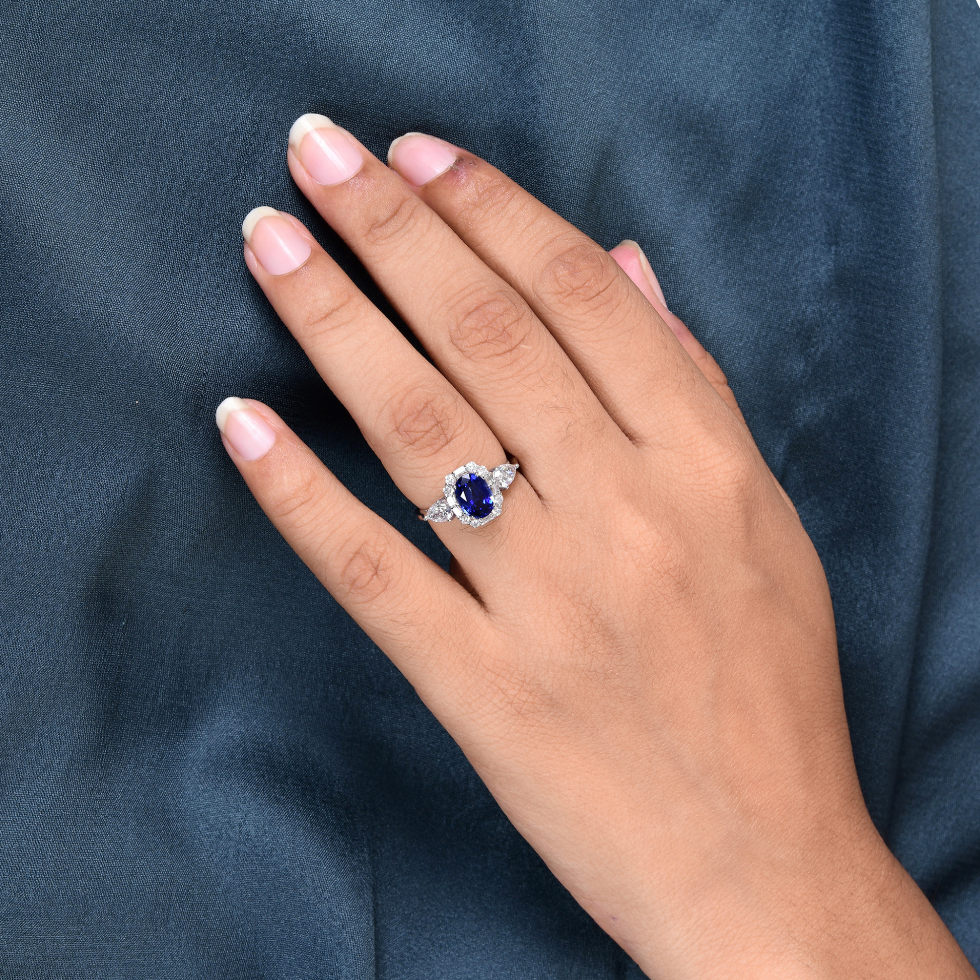 2.71Tcw Oval Cut Blue Sapphire & Natural Diamond Engagement Gold Ring