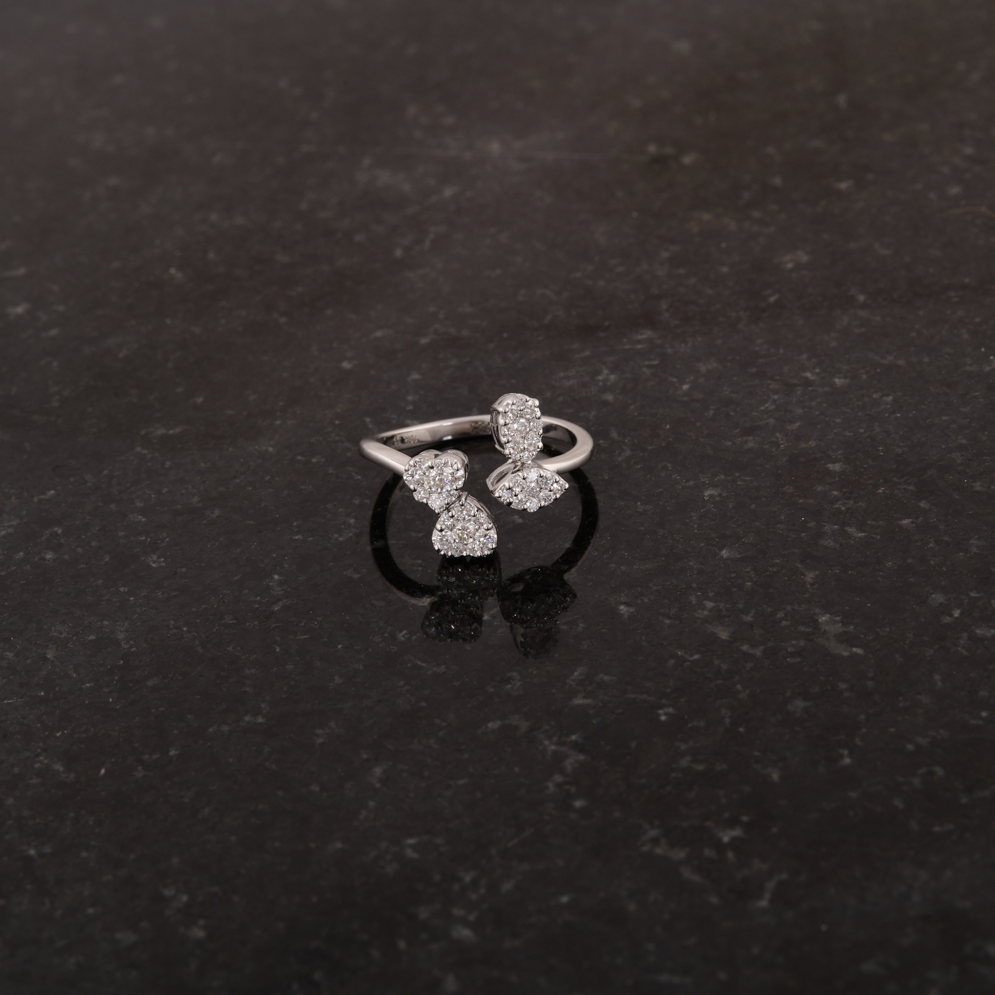Natural Pave Diamond SI Clarity HI Color Heart Shaped Gold Cuff Ring