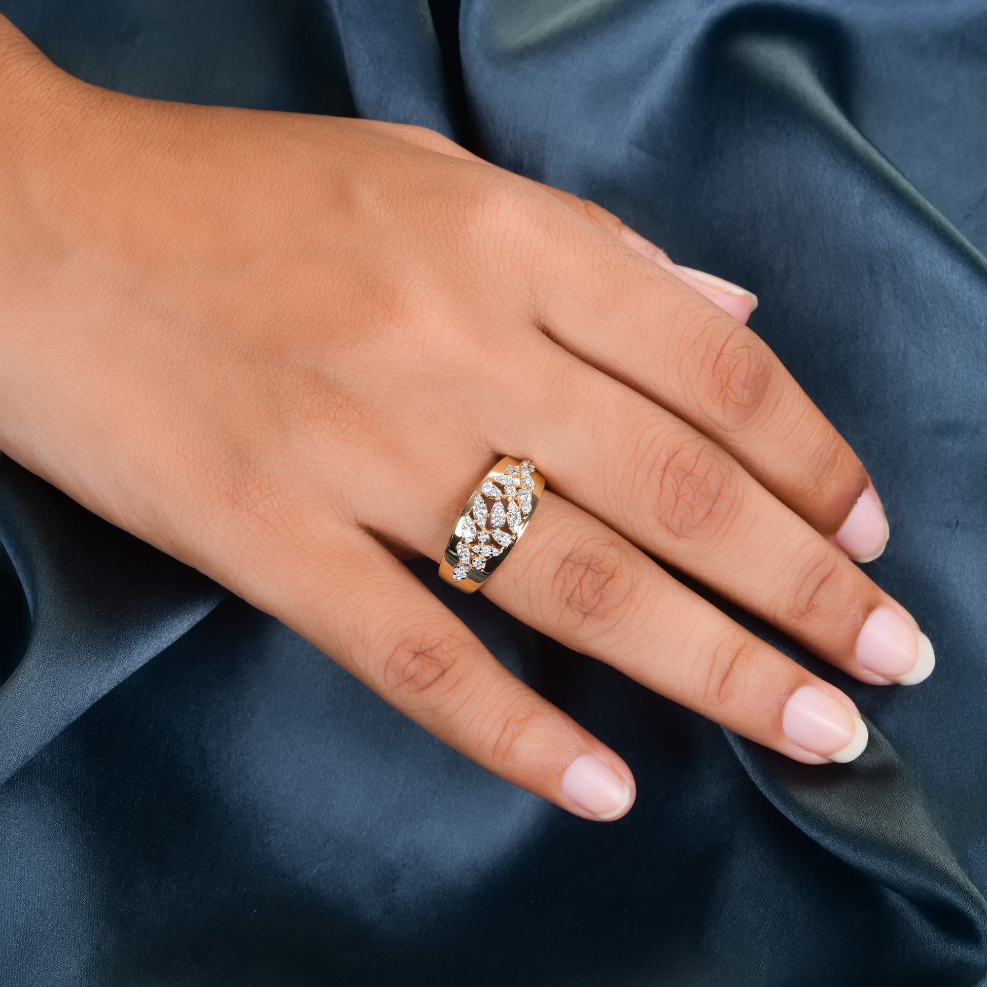 Natural SI Clarity HI Color Round Pave Diamond Cluster Dome Gold Ring