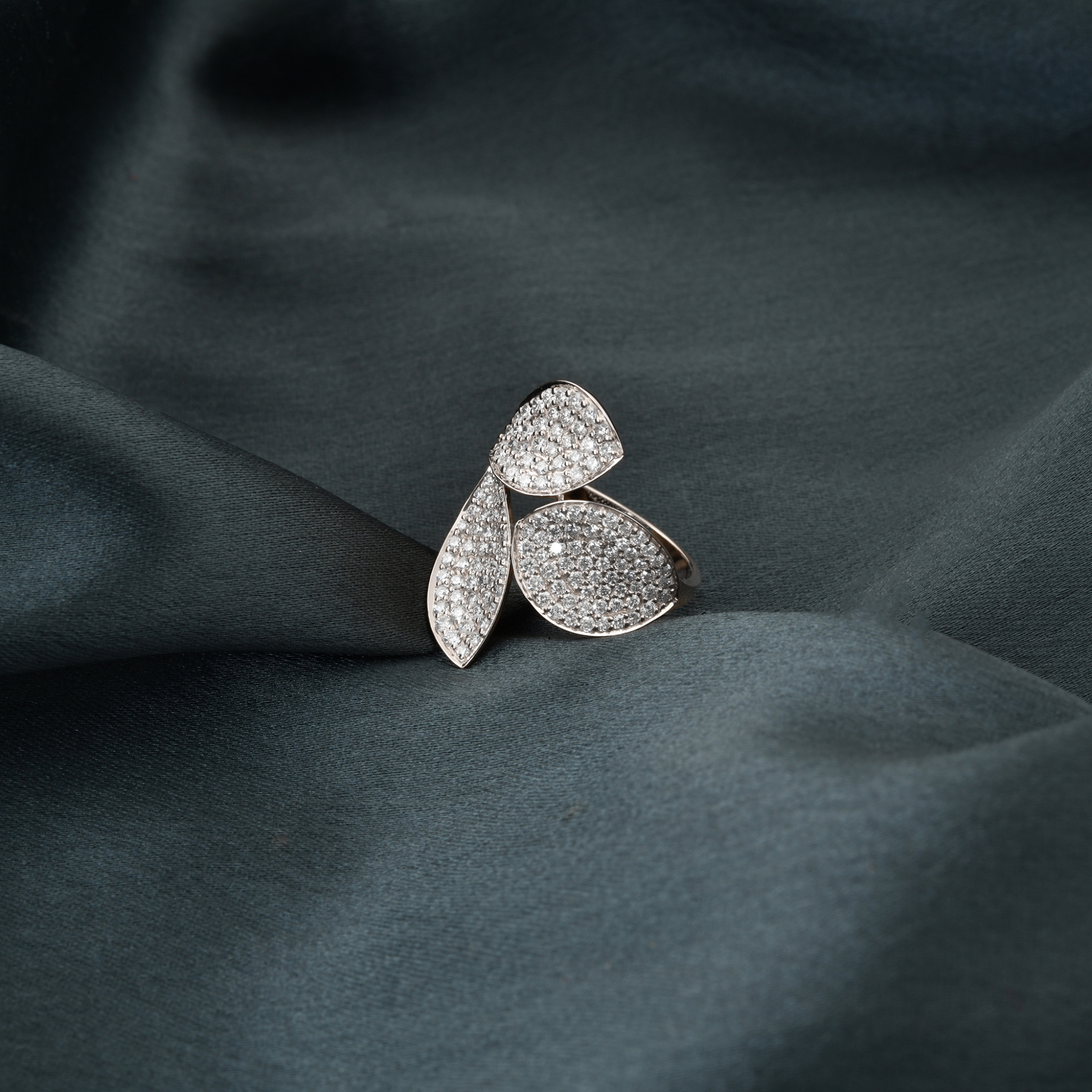 Certified Natural SI/HI Pave Diamond 1.40 Carat Leaf Cocktail Fine Gold Ring