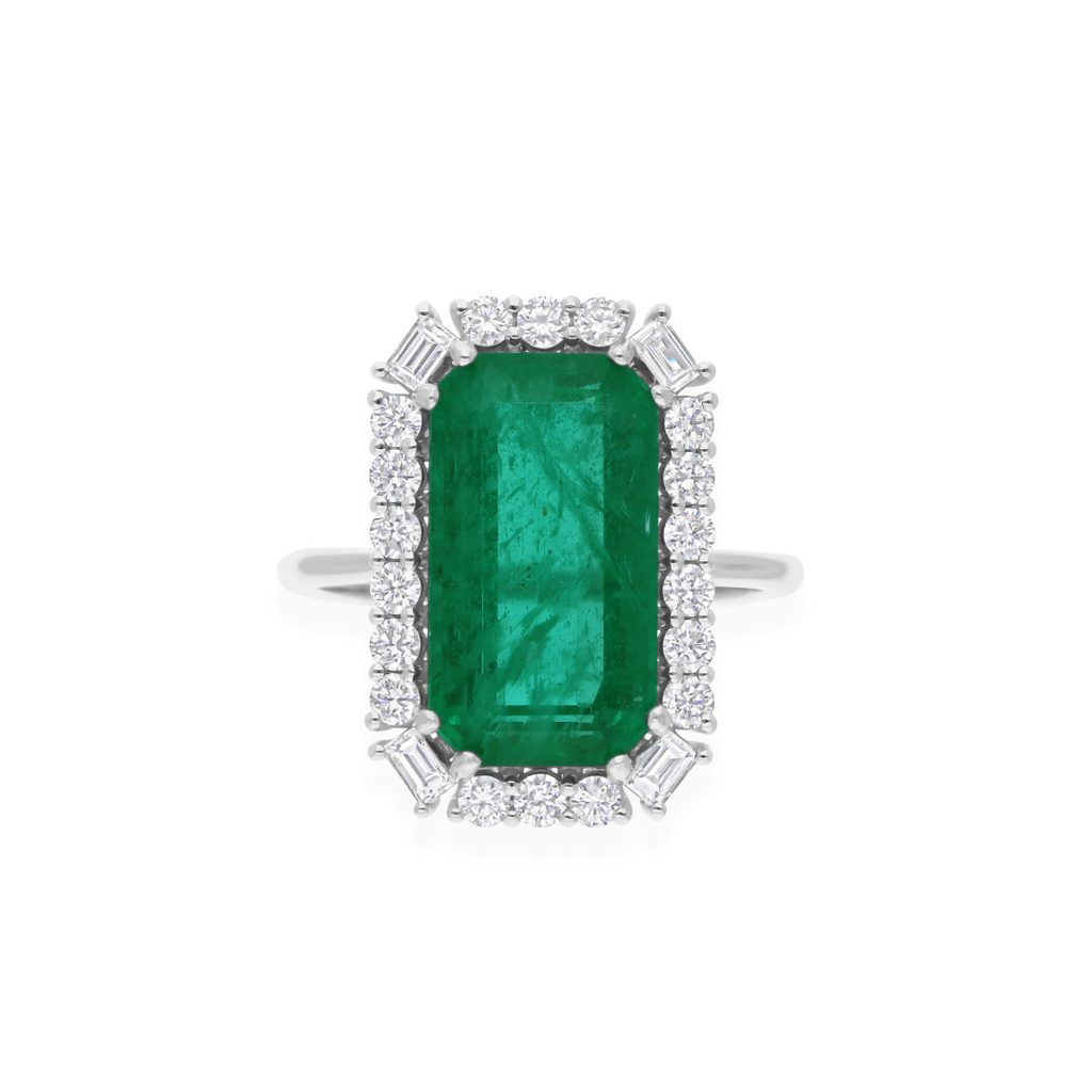 Statement 6.26Ct Big Emerald Ring Surrounded By Sparkling Diamonds In Fine Gold