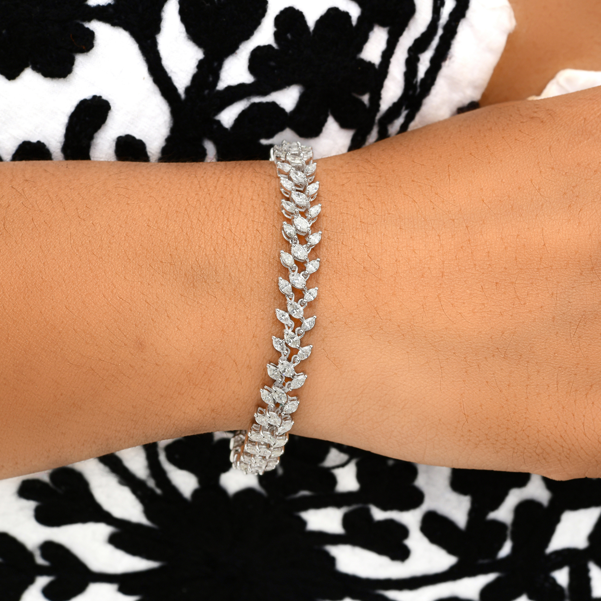 6.45 Carat Natural SI/HI Marquise Cut Diamond Charm Fine Bracelet