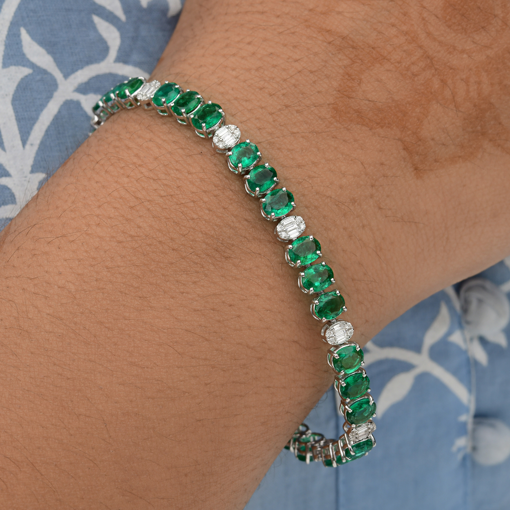 Statement 9.69 Tcw Natural Diamond & Zambian Emerald Gold Bracelet