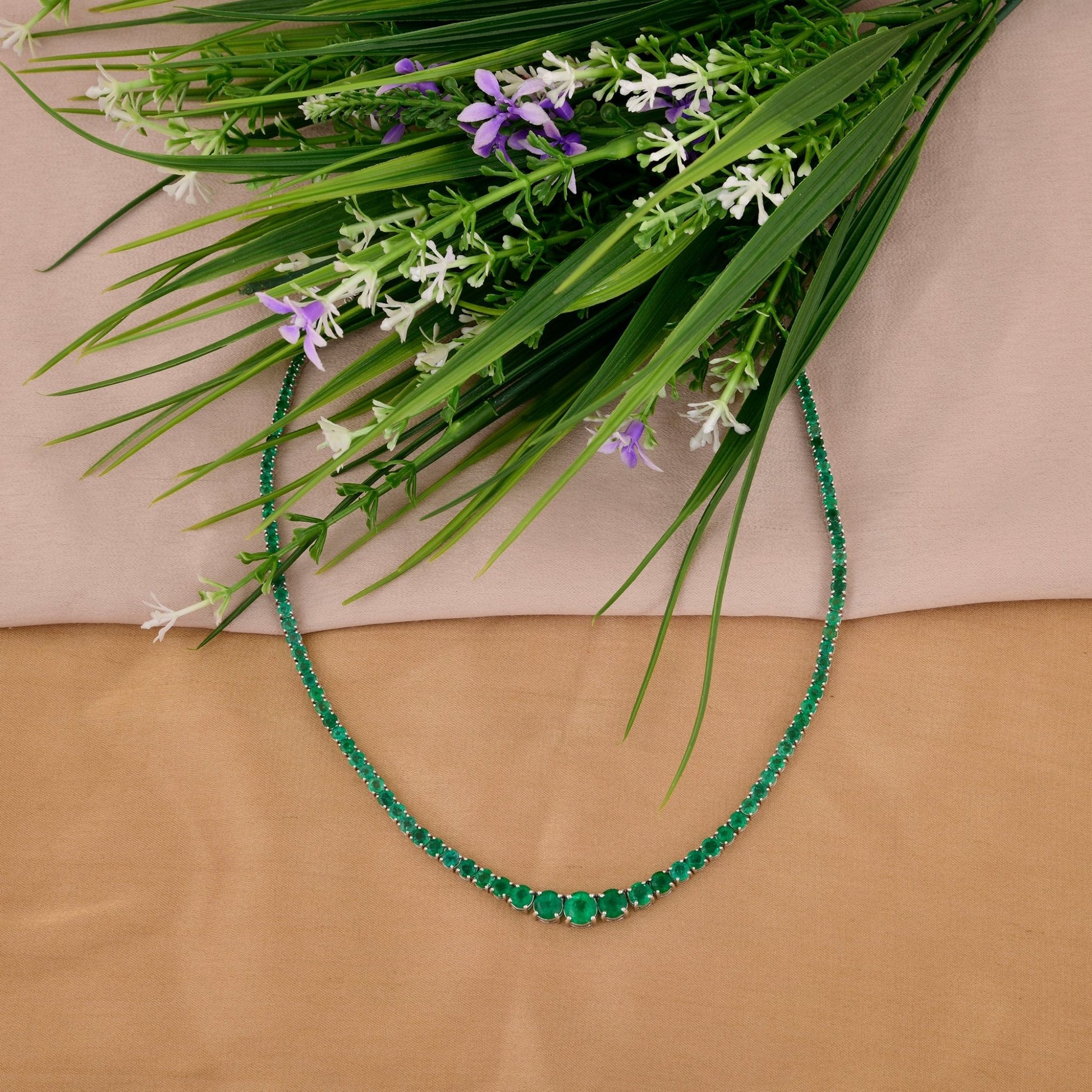 12.94 Ct Zambian Emerald Round Gemstone Necklace Fine Gold Chain