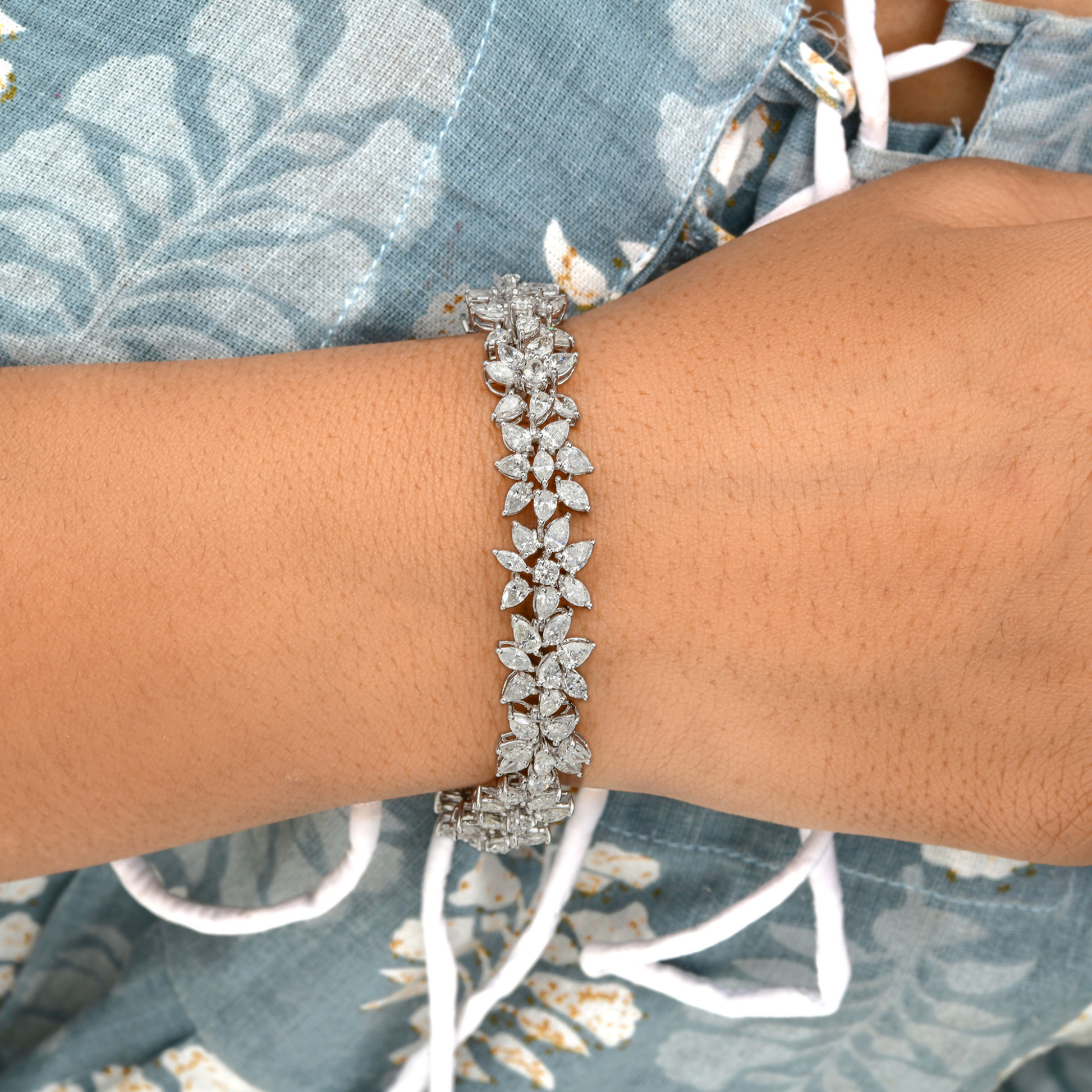 Handcrafted Fine Gold 14.55 Ct. Natural Diamond Bracelet For Women