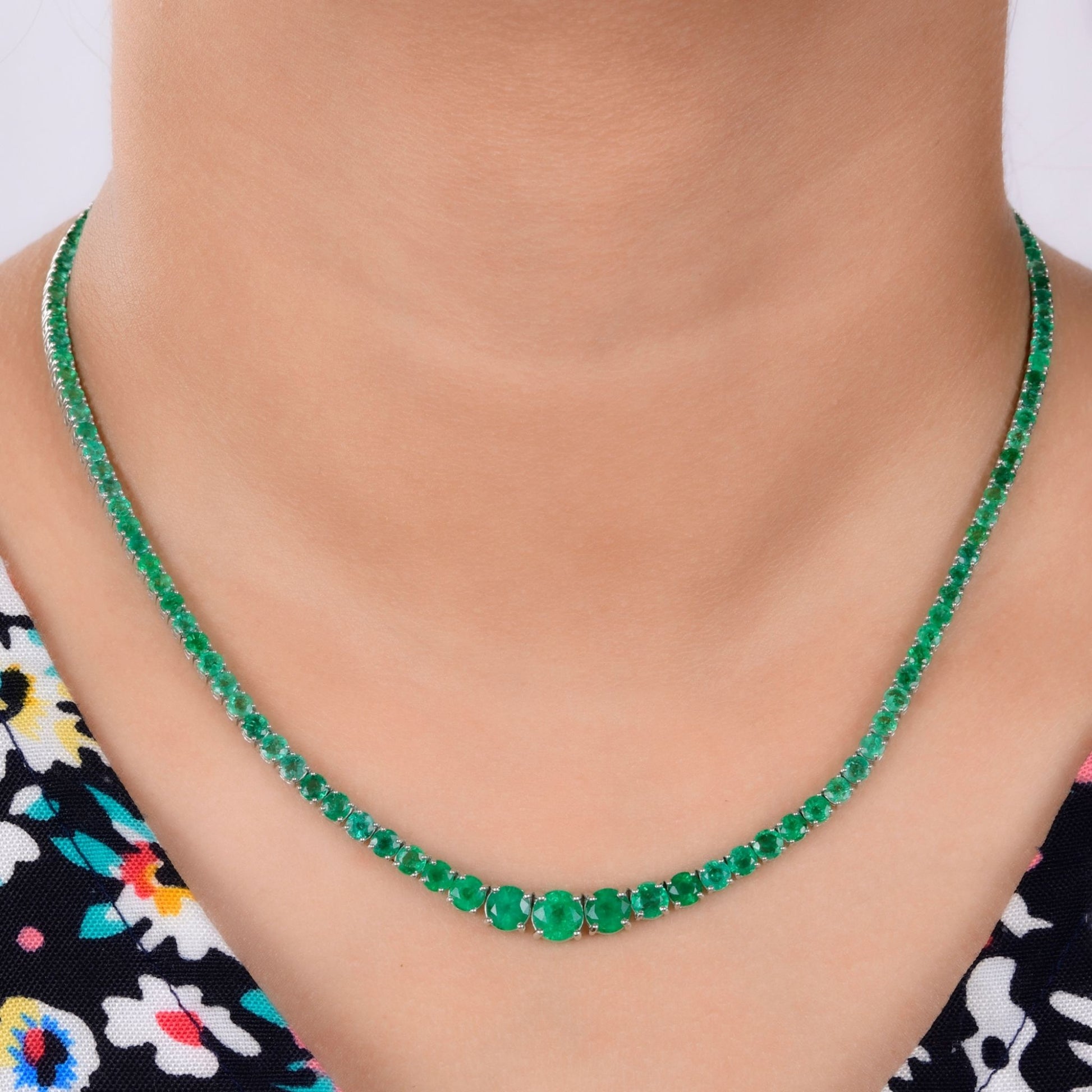 12.94 Ct Zambian Emerald Round Gemstone Necklace Fine Gold Chain