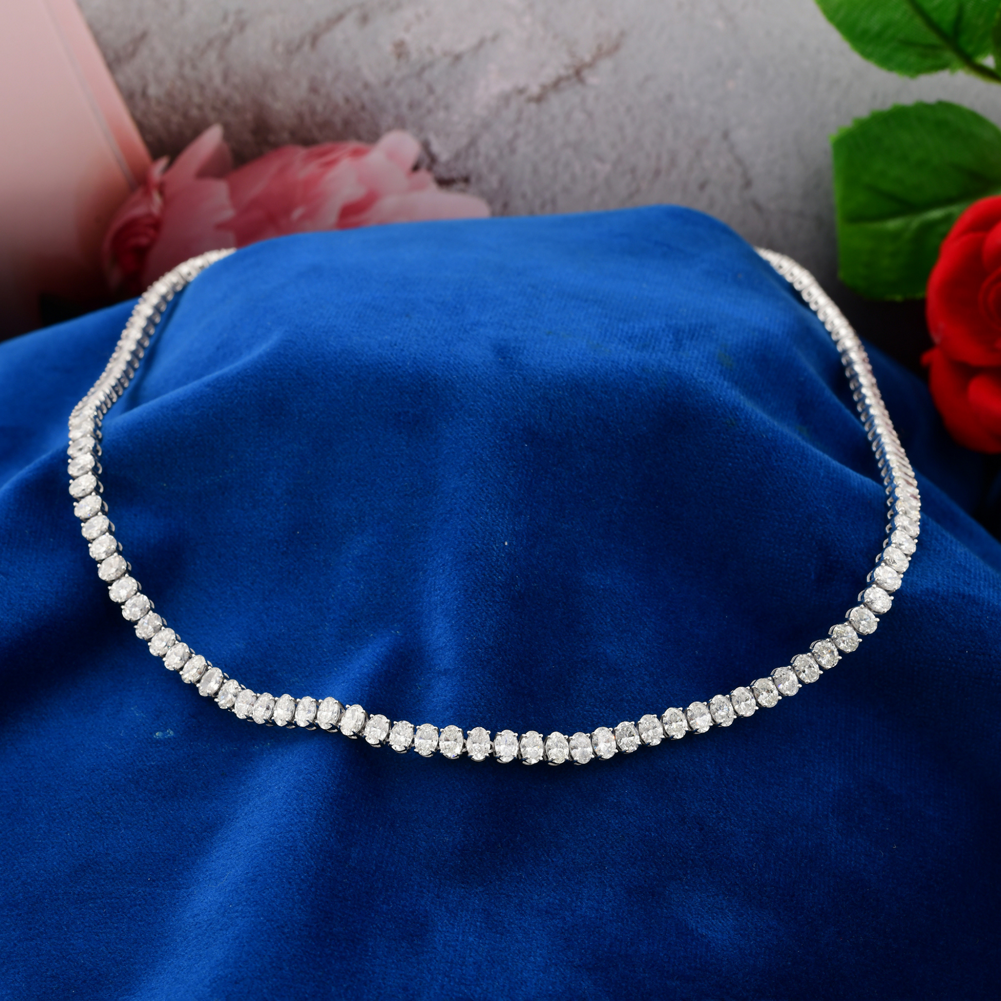 Graduated Oval Cut 17.40 Carat Natural Diamond Gold Tennis Necklace