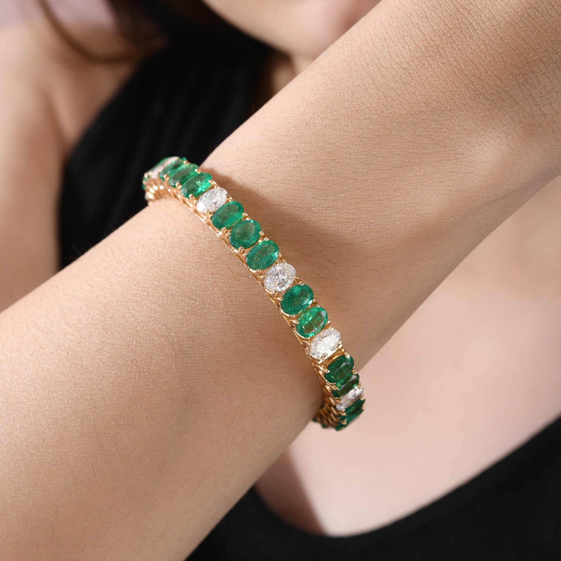 Genuine Oval Cut Emerald Diamond Statement Fine Gold Bangle