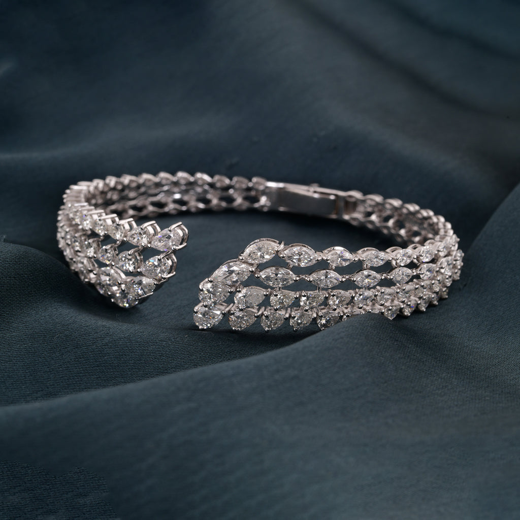 Mixed Cut 7.1Ct Triple Layer Natural Diamond Cuff Bangle Bracelet In Fine Gold