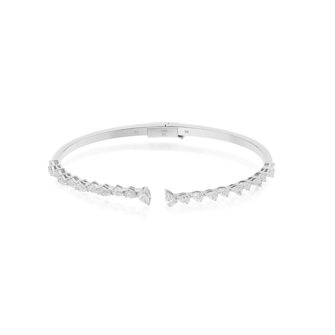 1.6Ct Pear Cut Diamond Open Bangle Bracelet In Fine Gold For Women