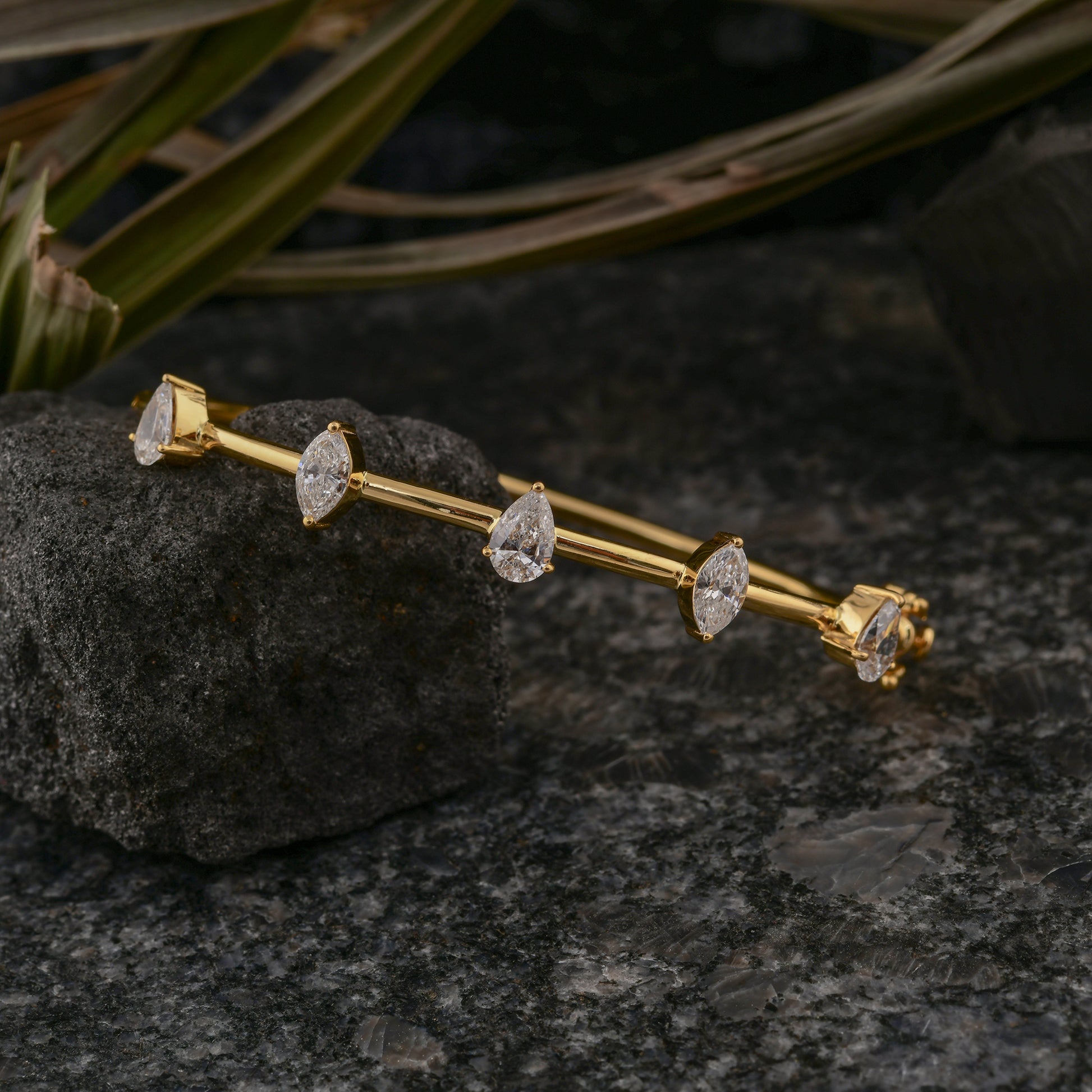 1.73 Carat Natural SI/HI Pear Marquise Diamond Solid Gold Bangle Bracelet