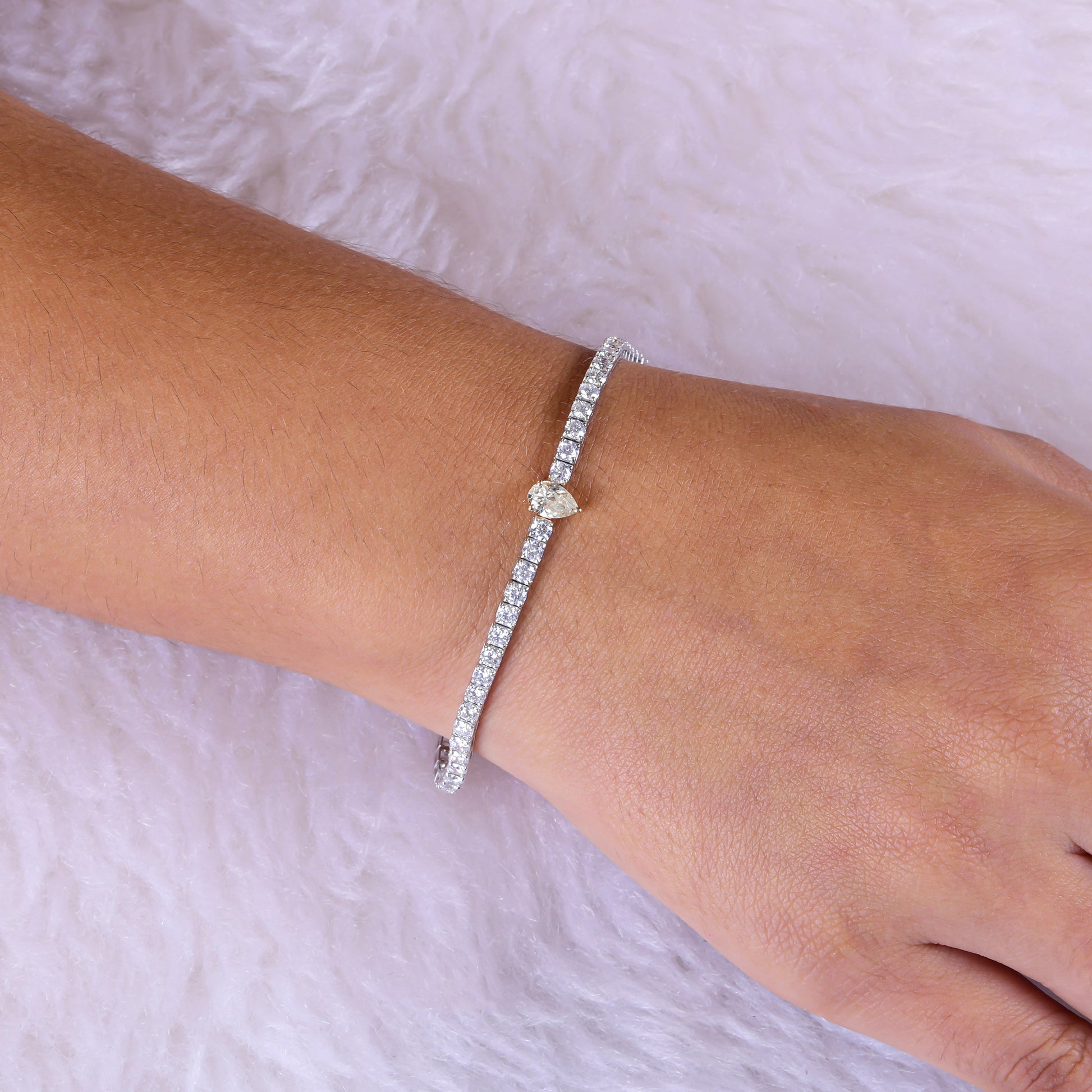 4.41 Carat Pear Round Shape SI/HI Natural Diamond Tennis Gold Bracelet