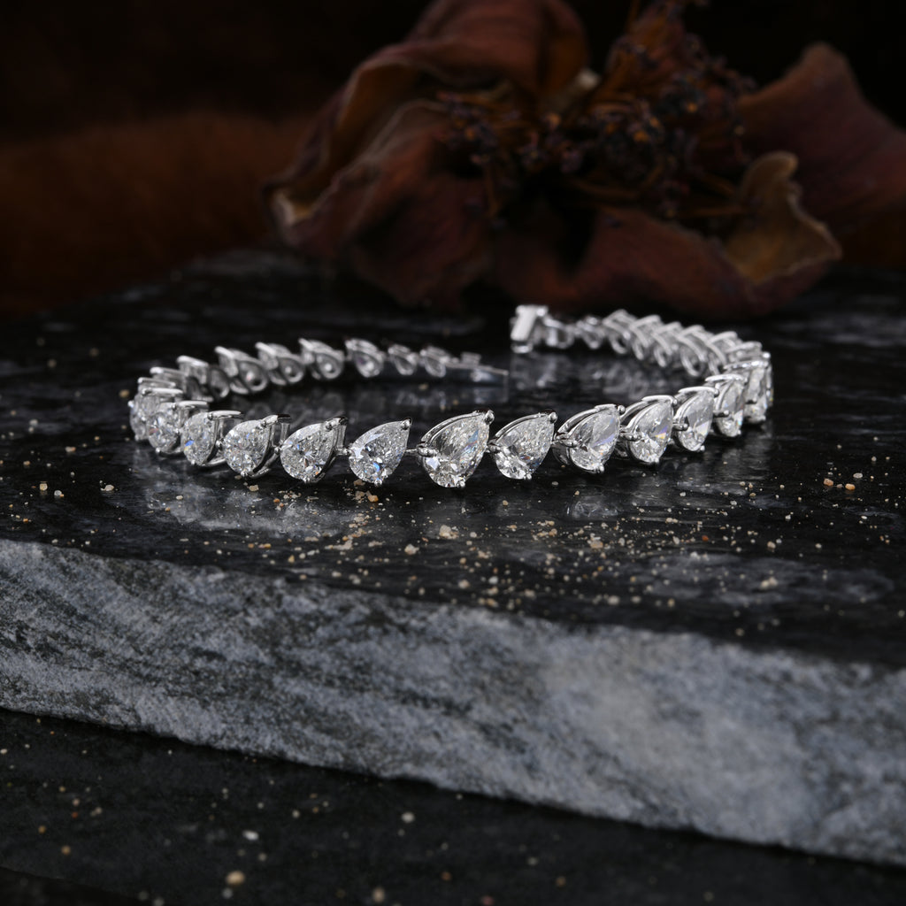 Pear Cut Natural Diamond 10.55 Carat Fine Gold Station Bracelet