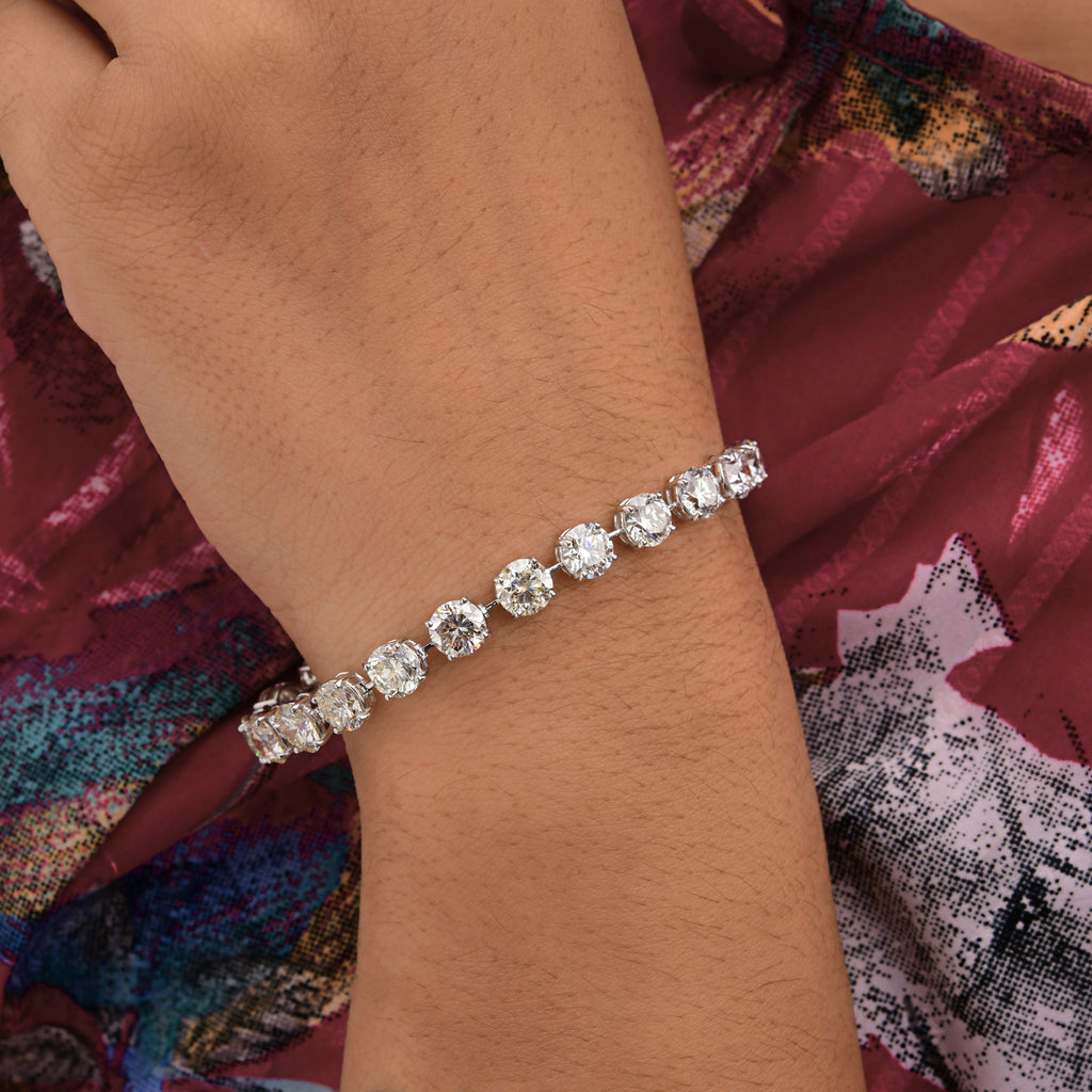 Fine Gold 21.35 Carat Natural Round Diamond Chain Bracelet