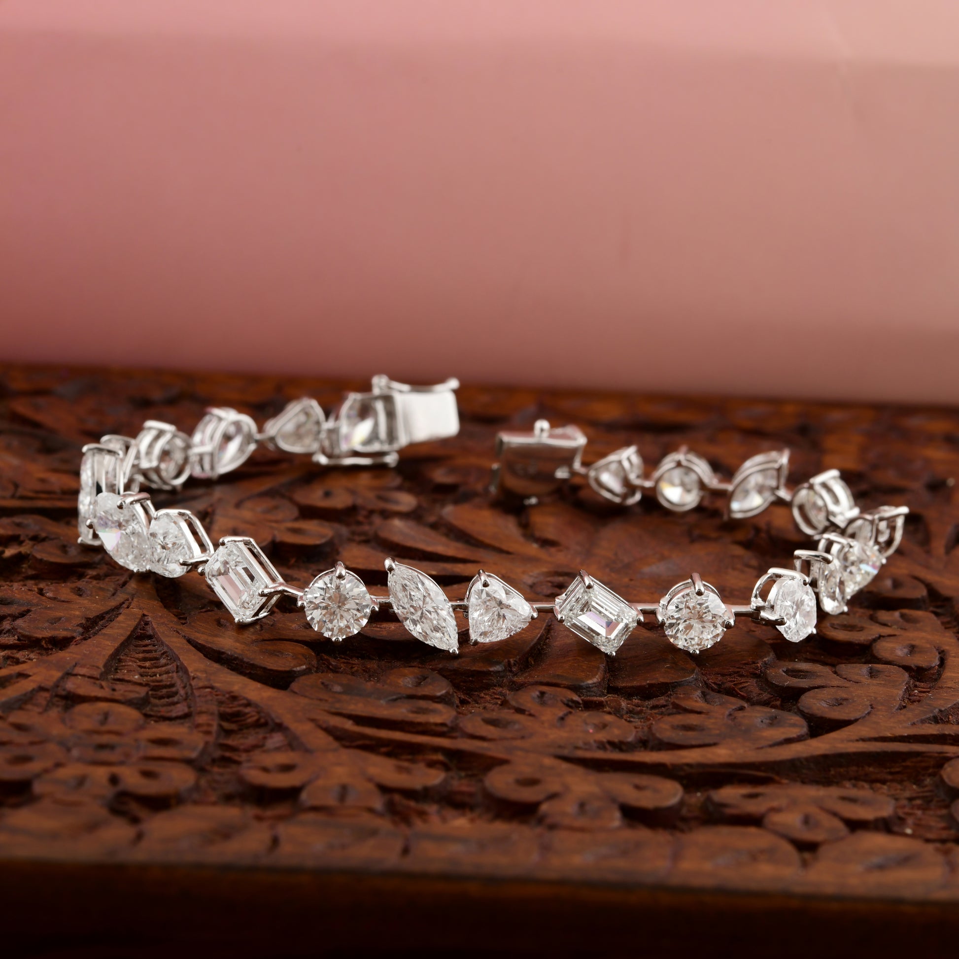 Multi Cut Fine Gold Handmade Natural Diamond Tennis Bracelet