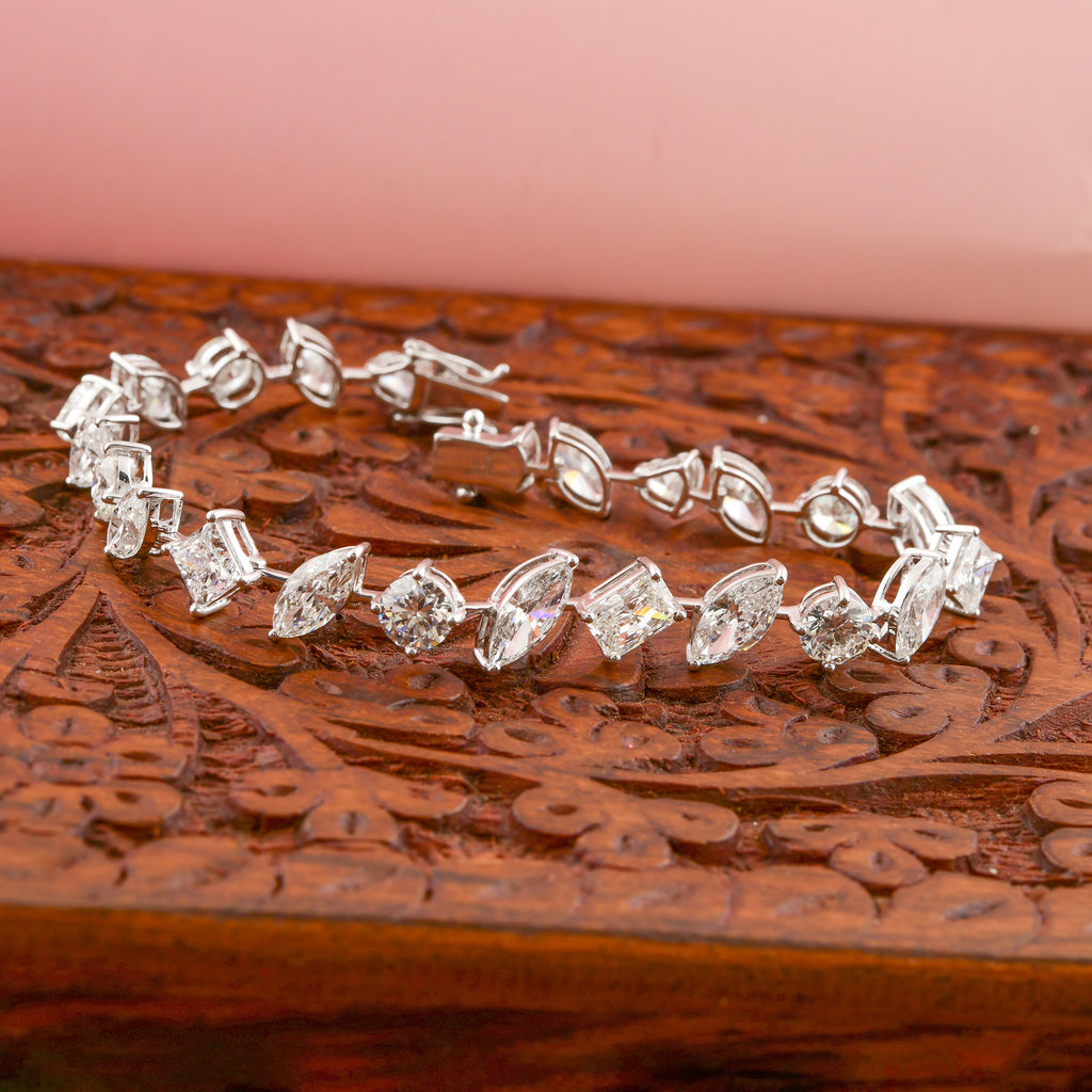 Handcrafted SI Clarity HI Color Natural Diamond Tennis Bracelet
