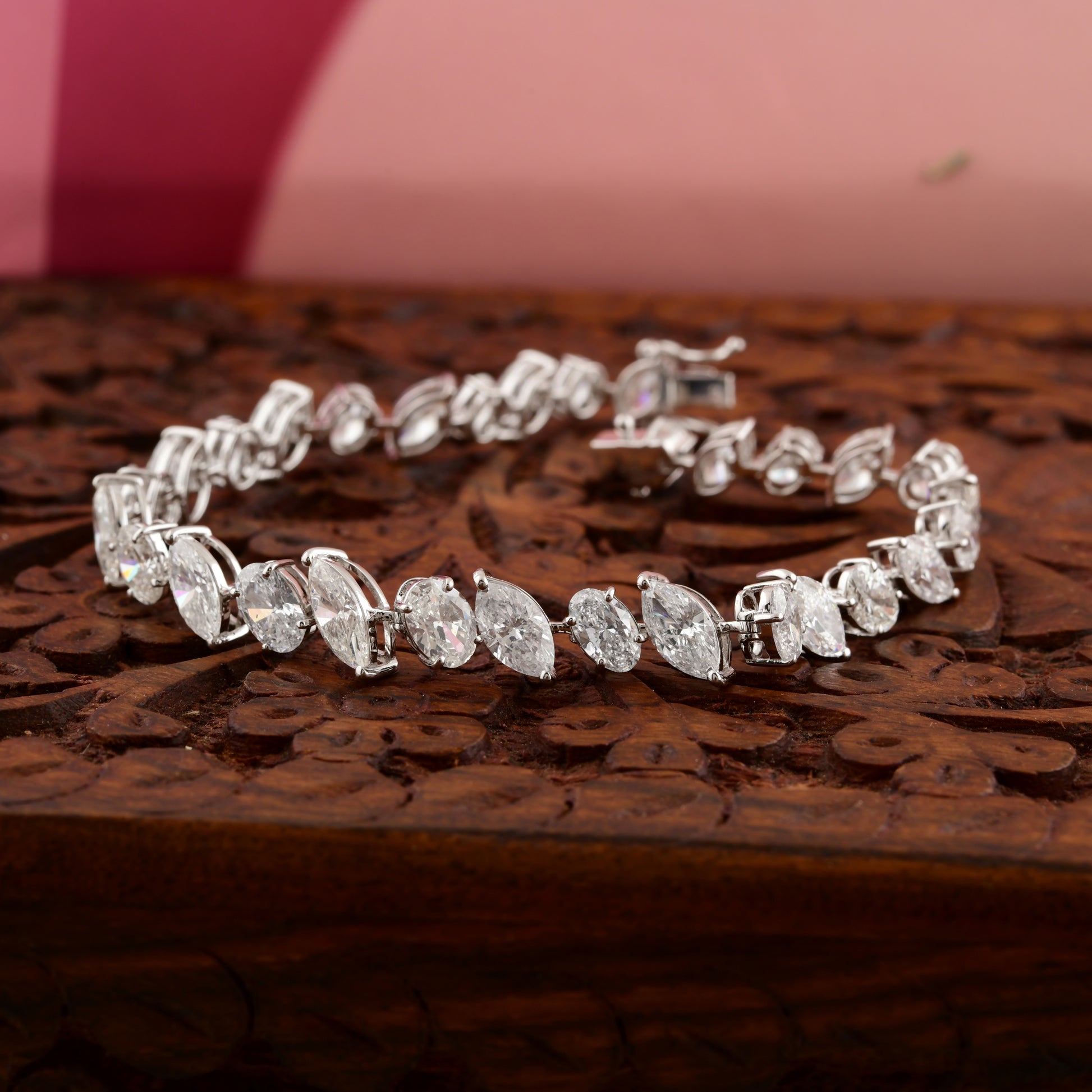Marquise Oval Cut SI Clarity HI Color Diamond Gold Tennis Bracelet