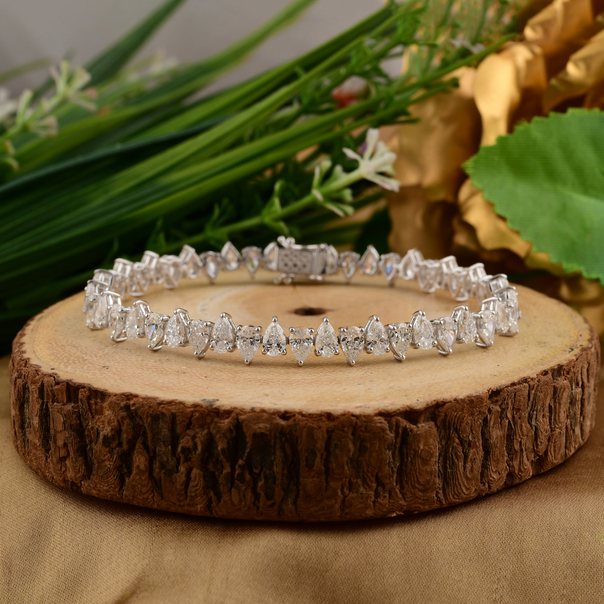 11.14 Carat Natural Pear Cut Diamond Solid Gold Tennis Bracelet