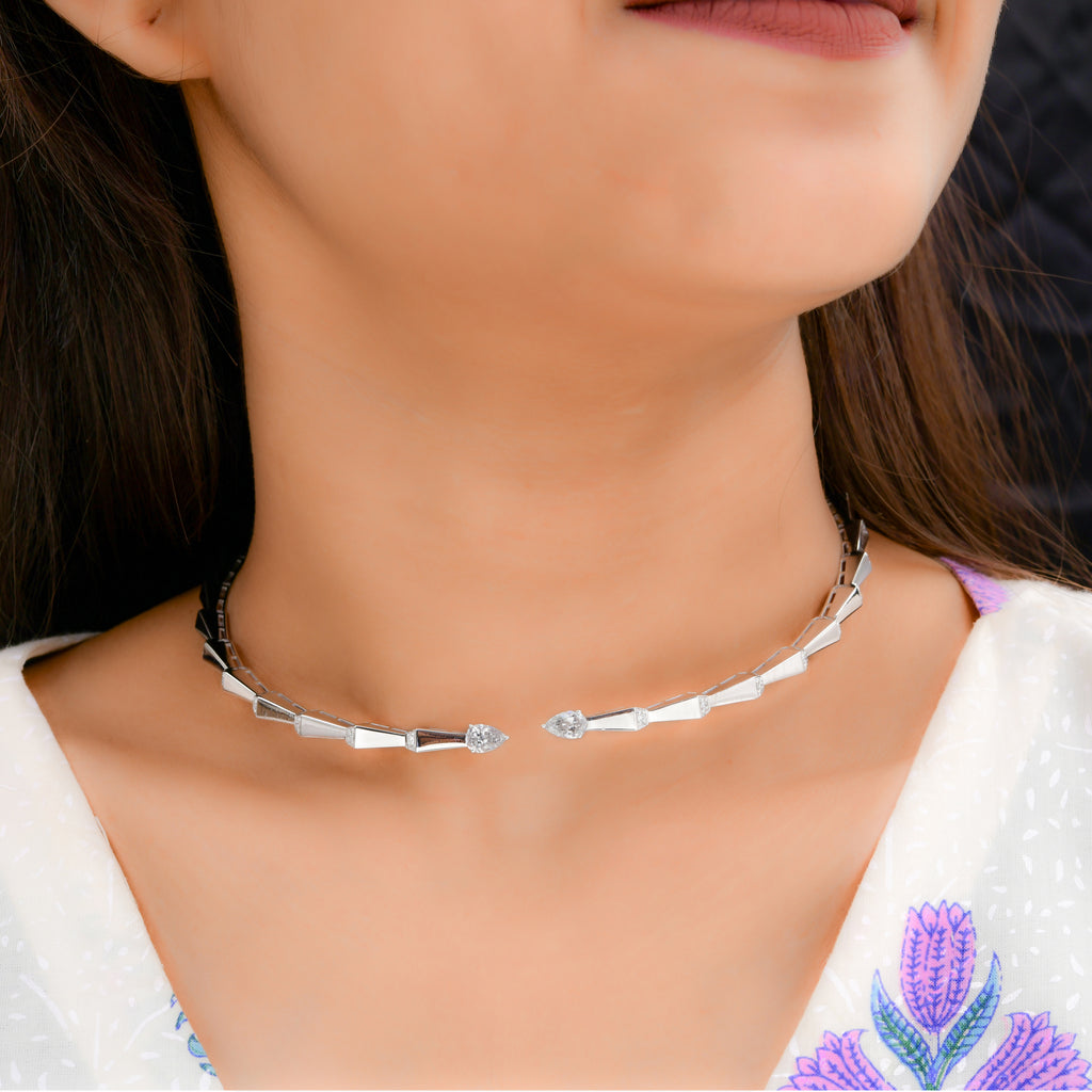 1.85 Carat Pear Round Cut Natural Diamond Gold Choker Necklace