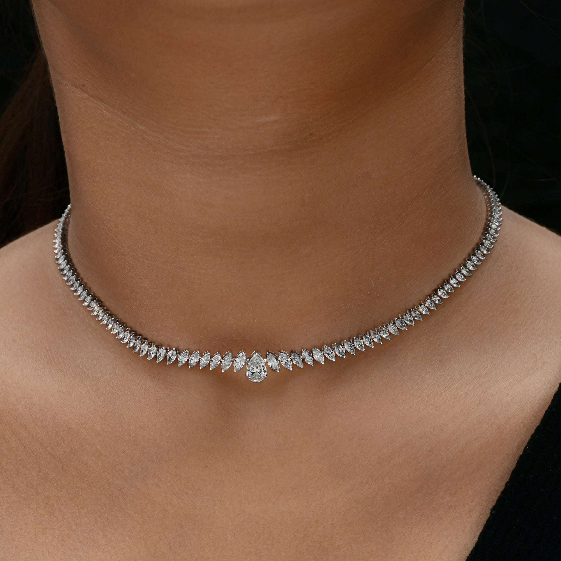 6.18 Carat Natural Pear Marquise Cut Diamond Tennis Necklace in Fine Gold