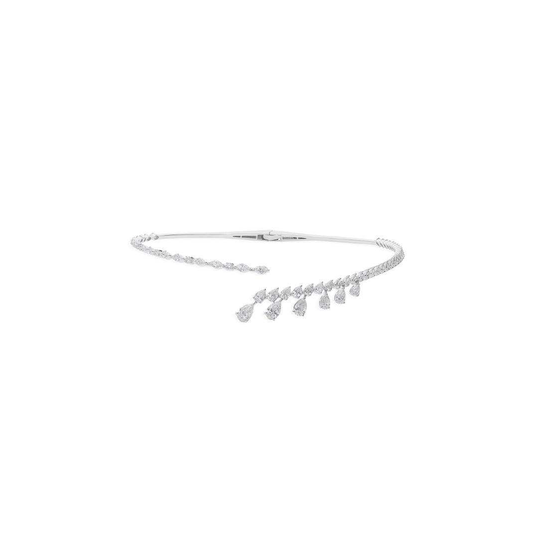 Handcrafted 9.75 Carat Natural Diamond Choker Necklace in Fine Gold