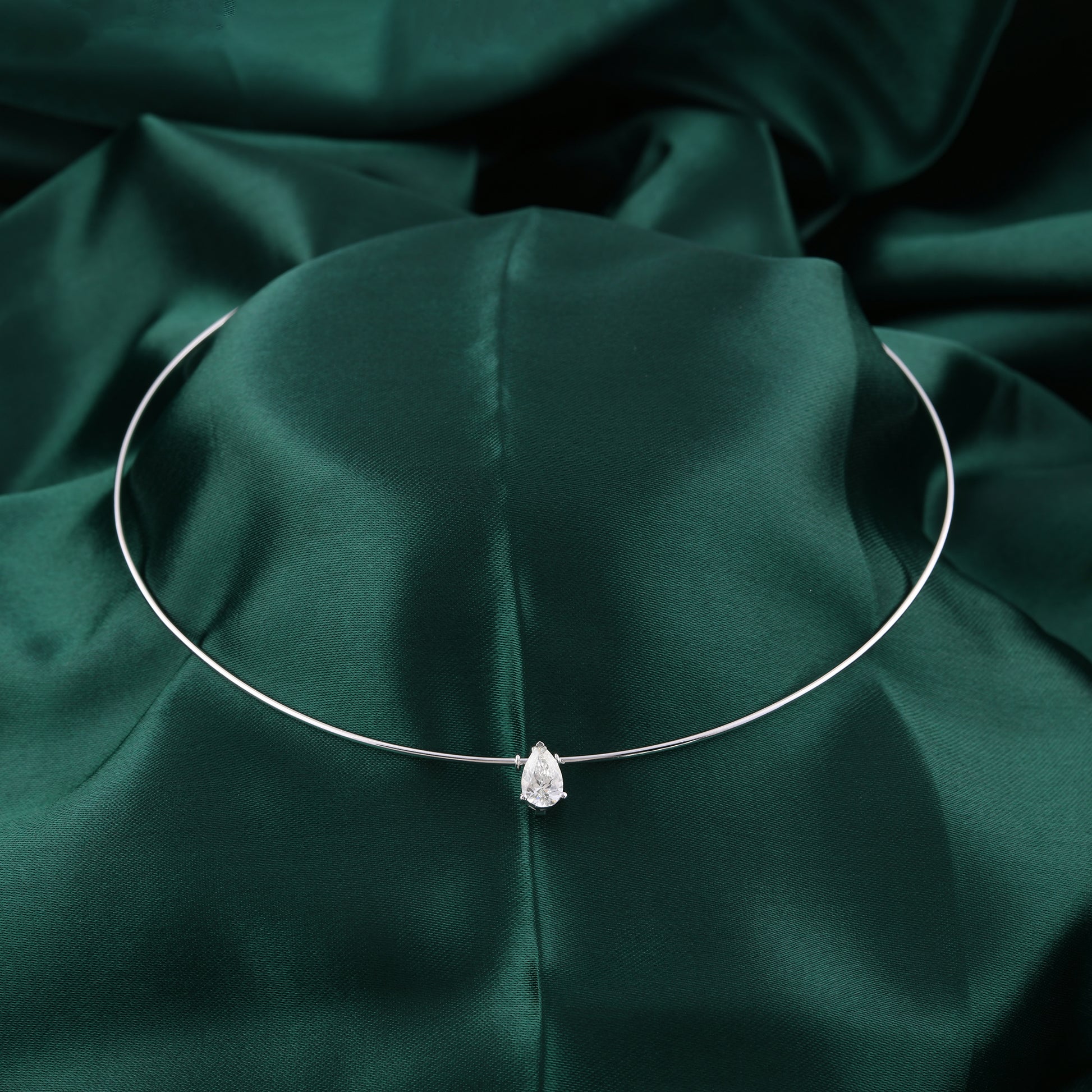 Minimal Pear Cut Solitaire Diamond Choker Necklace in Fine Gold