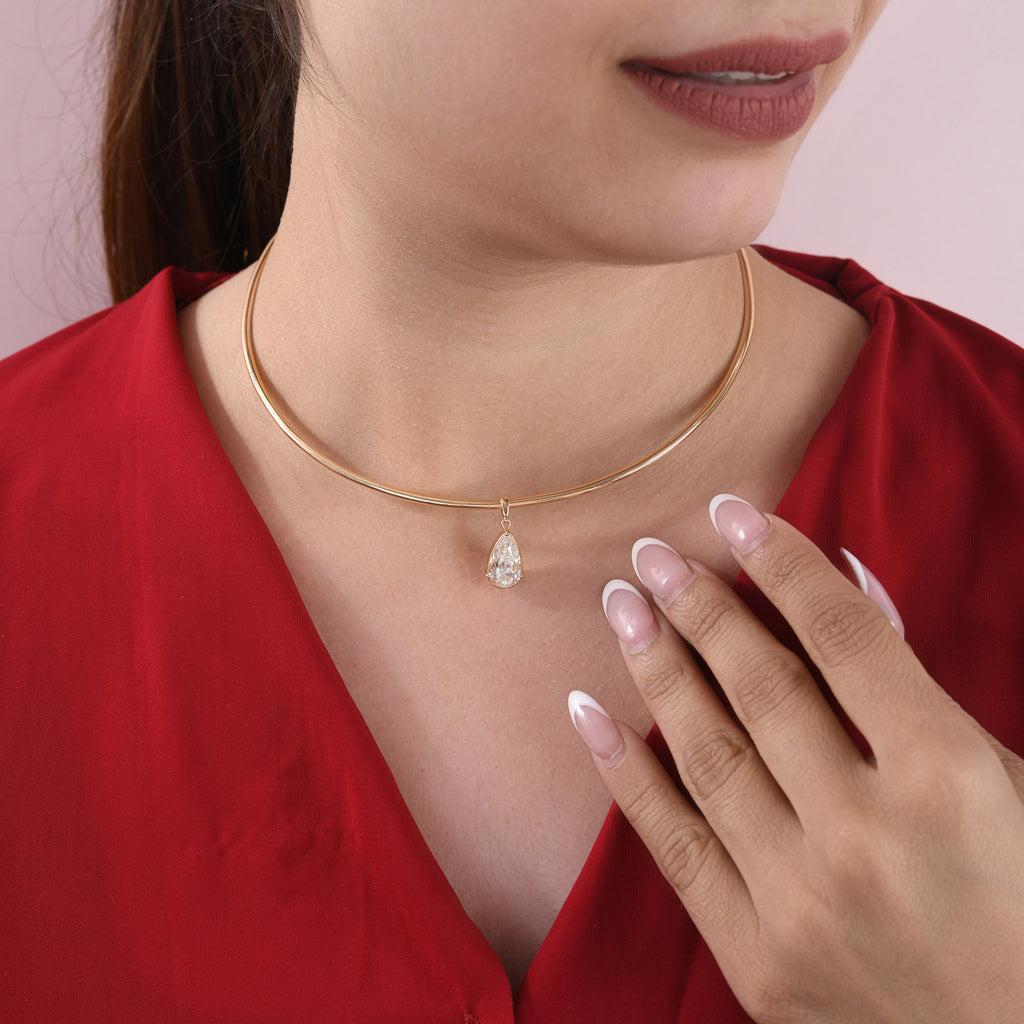 Minimal Fine Gold Diamond Choker Necklace with Pear Shaped Solitaire Drop