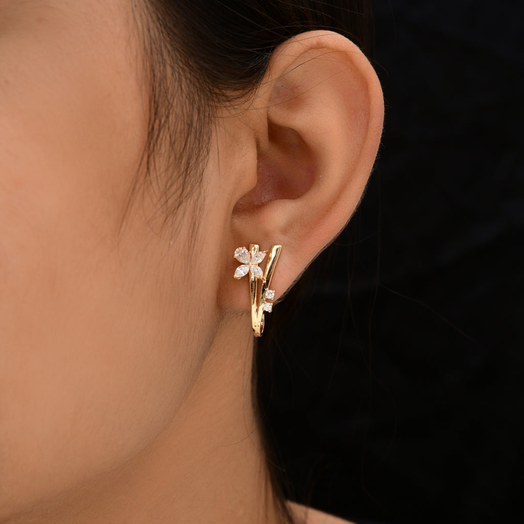 0.90 Ct SI/HI Diamond Floral Huggie Stud Earrings