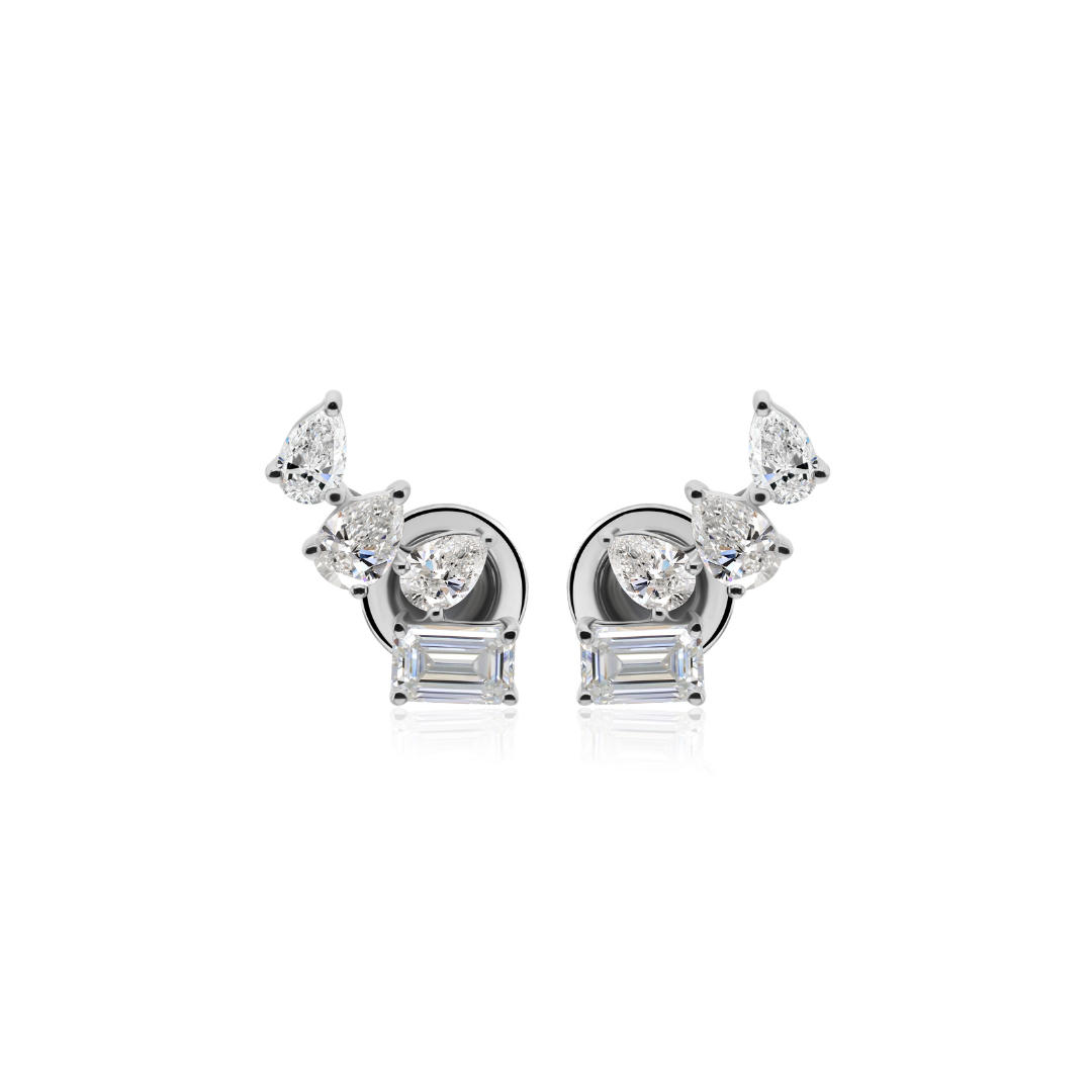 Timeless Natural Diamond Stud Earrings in Fine Gold