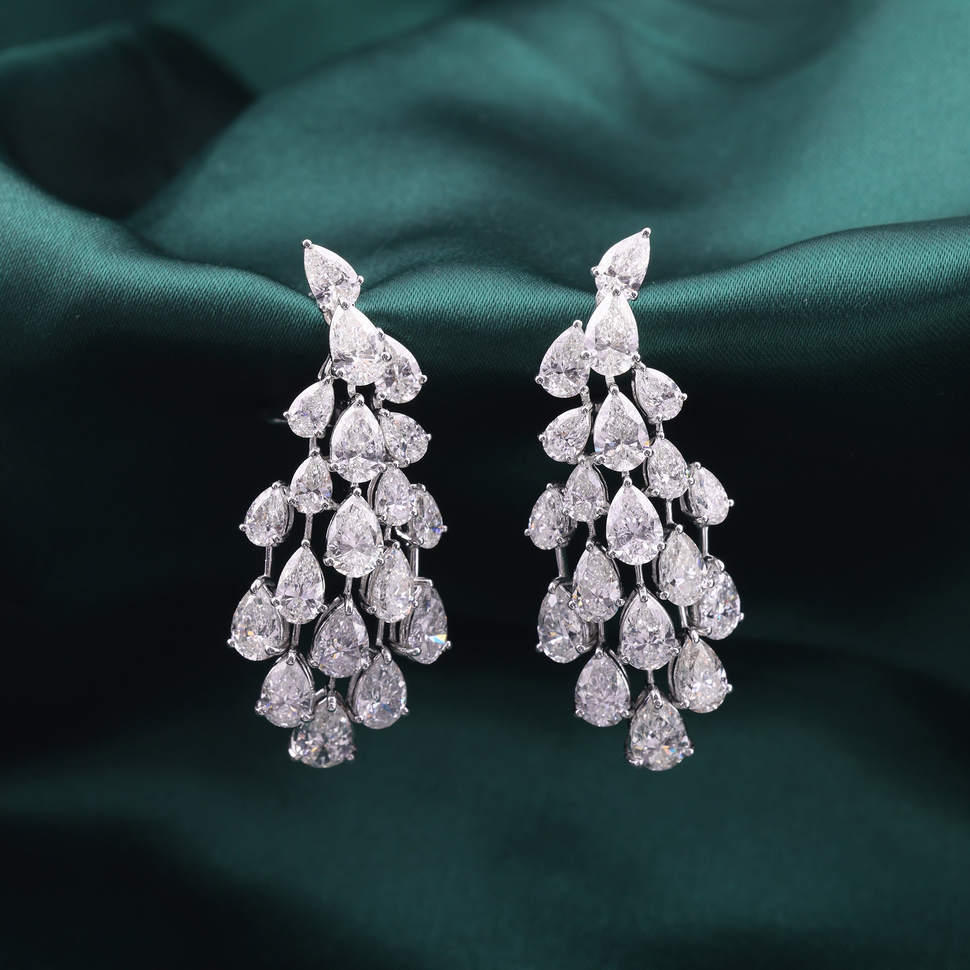 Exquisite Pear Shaped 21.06ct Natural Diamond Chandelier Earrings