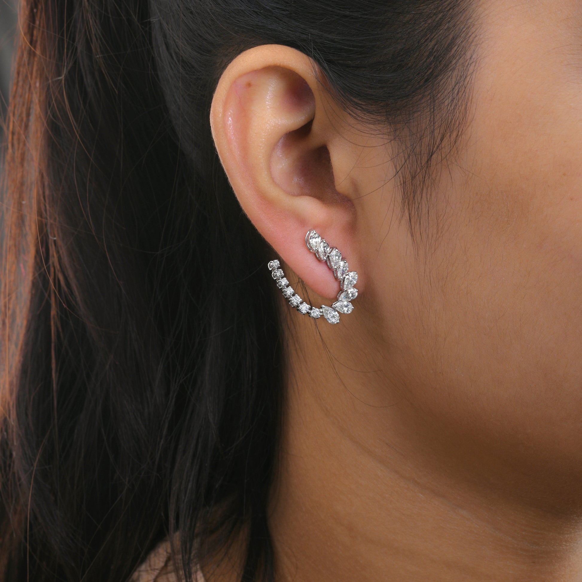 Certified 3.28Ct Natural Diamond Ear Crawler Earrings In Solid Gold