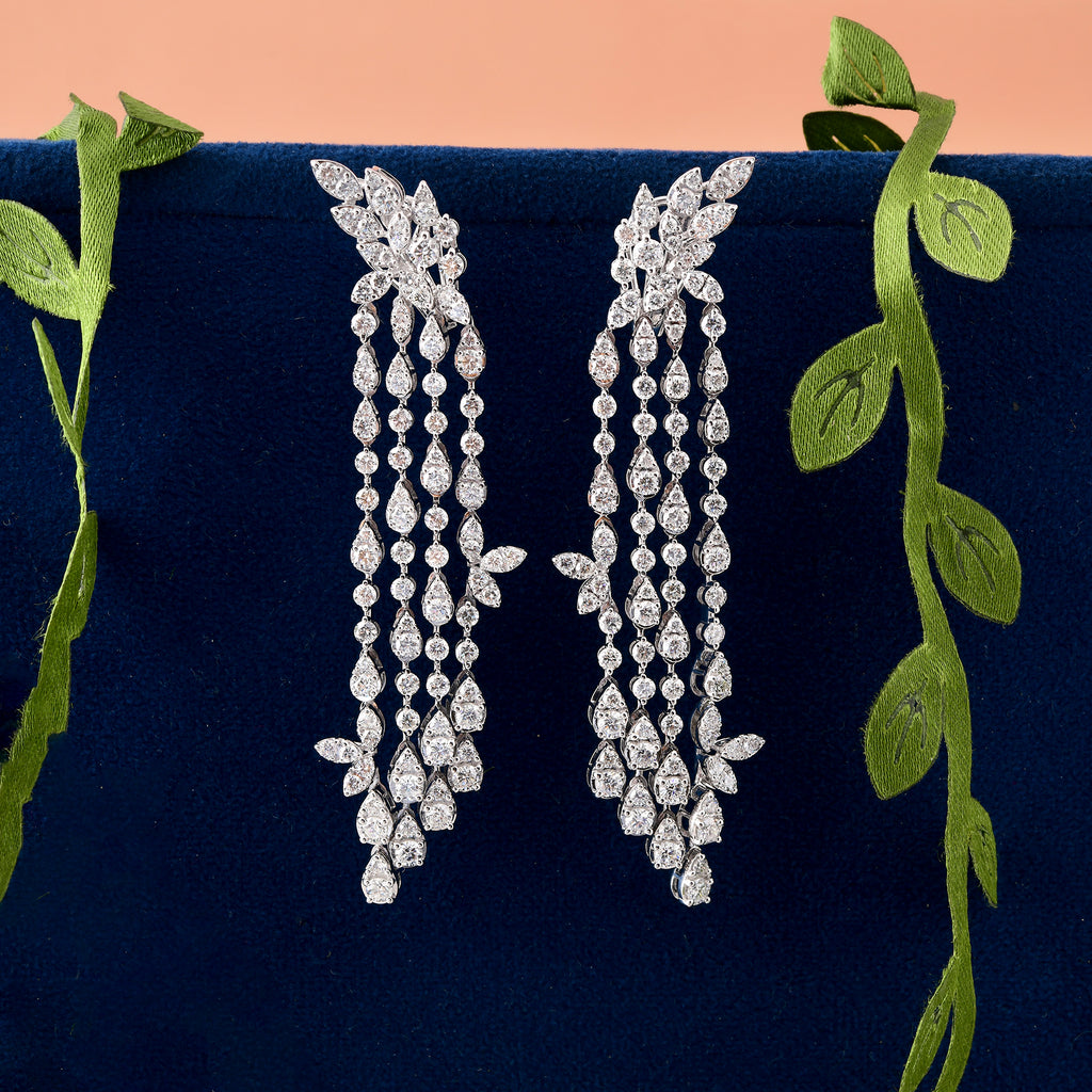 Fine Gold 6.85 Carat Round Cut Diamond Chandelier Dangle Earrings