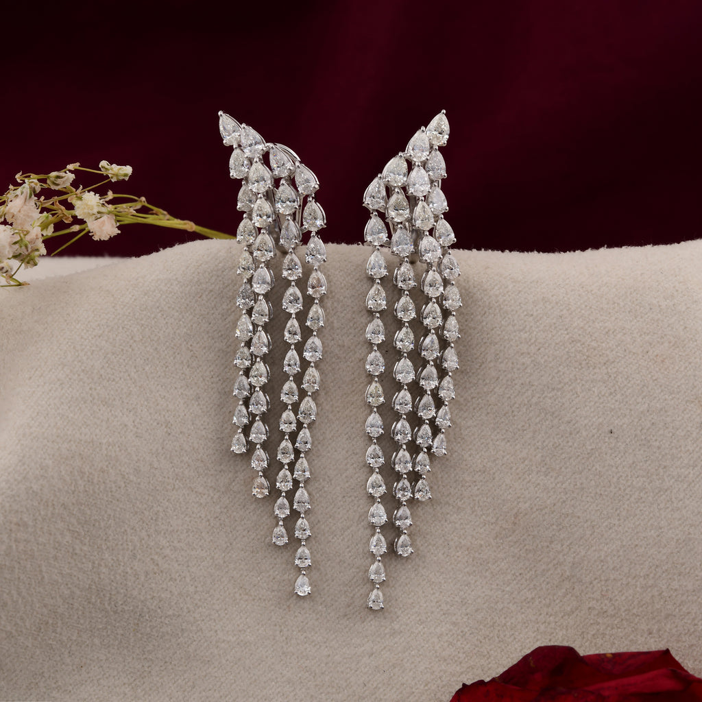 SI Clarity HI Color 7.68 Carat Natural Pear Diamond Chandelier Fine Gold Earrings