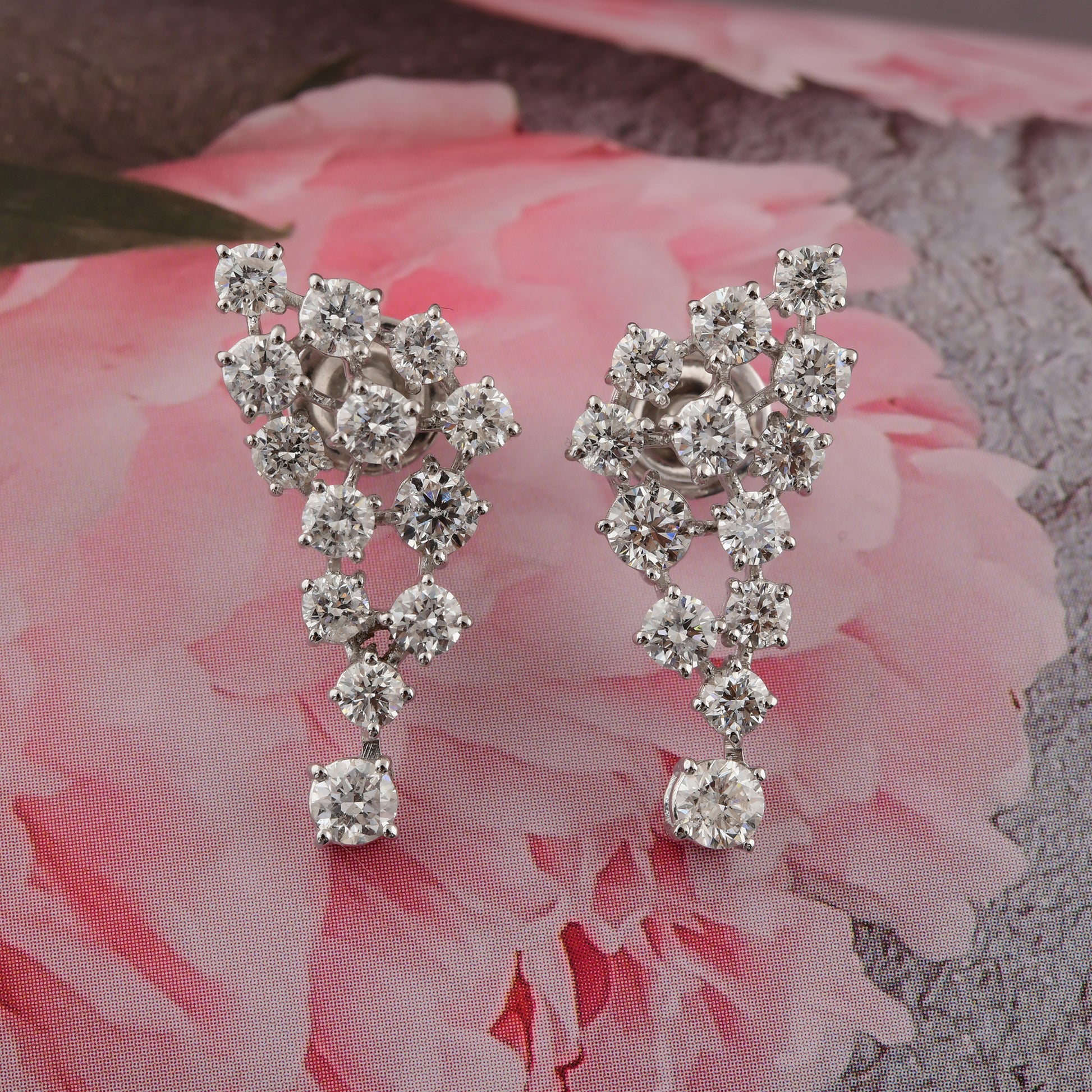 Natural SI/HI Round Diamond 3.02 Carat Cluster Dangle Earrings in Solid Gold